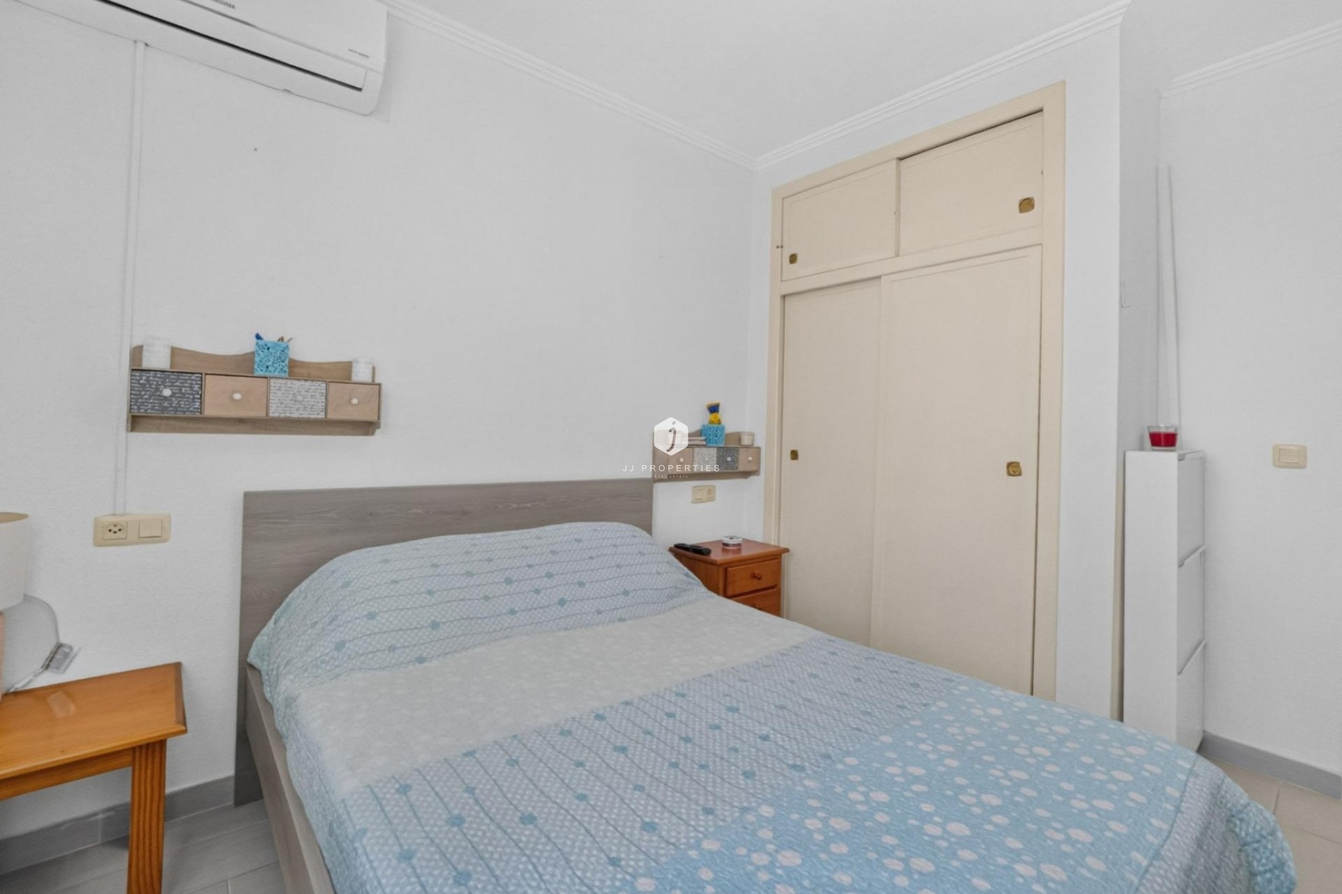 Resale - Townhouse -
Torrevieja - Lago jardin