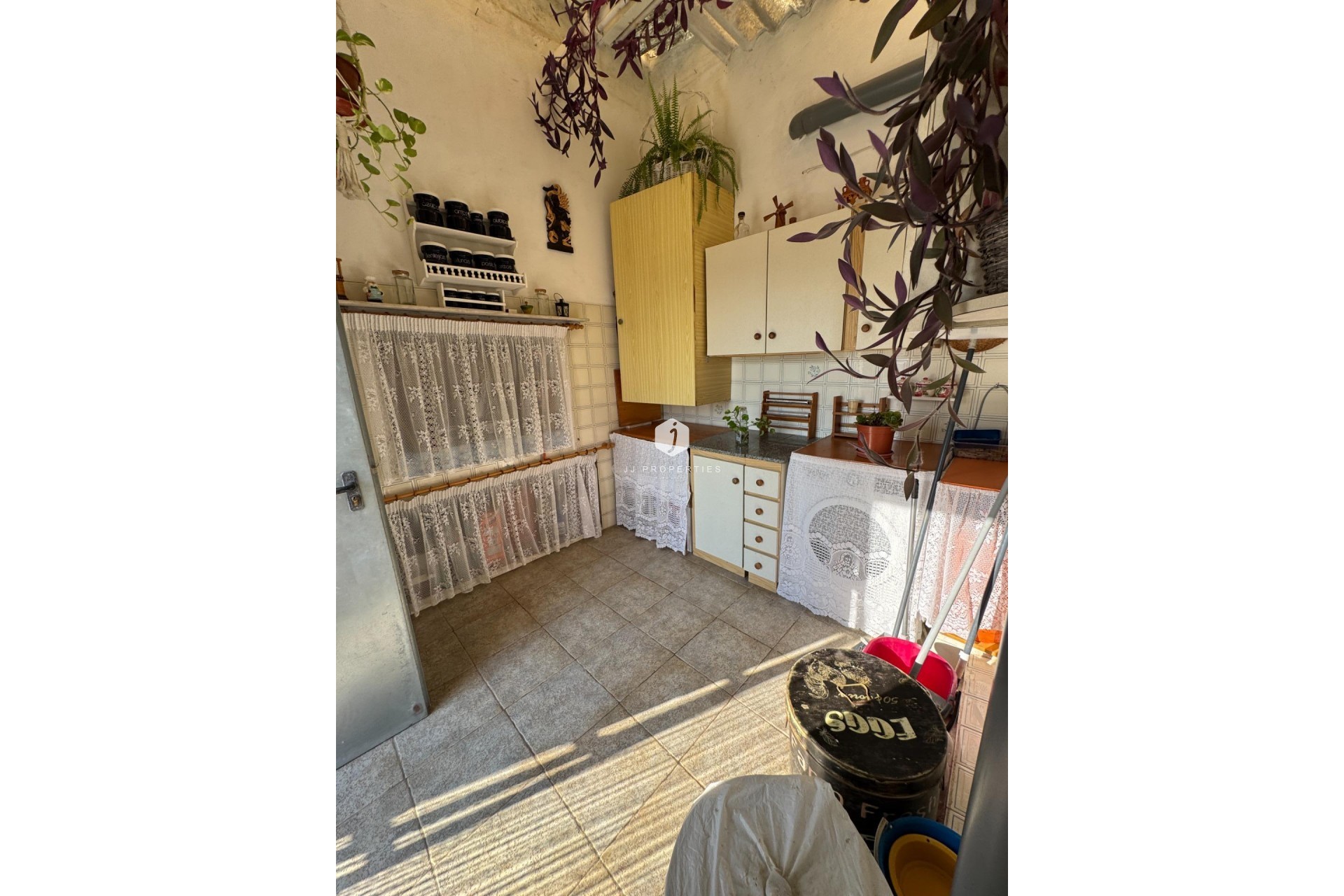 Resale - Villa -
Albatera - Partida Lomas