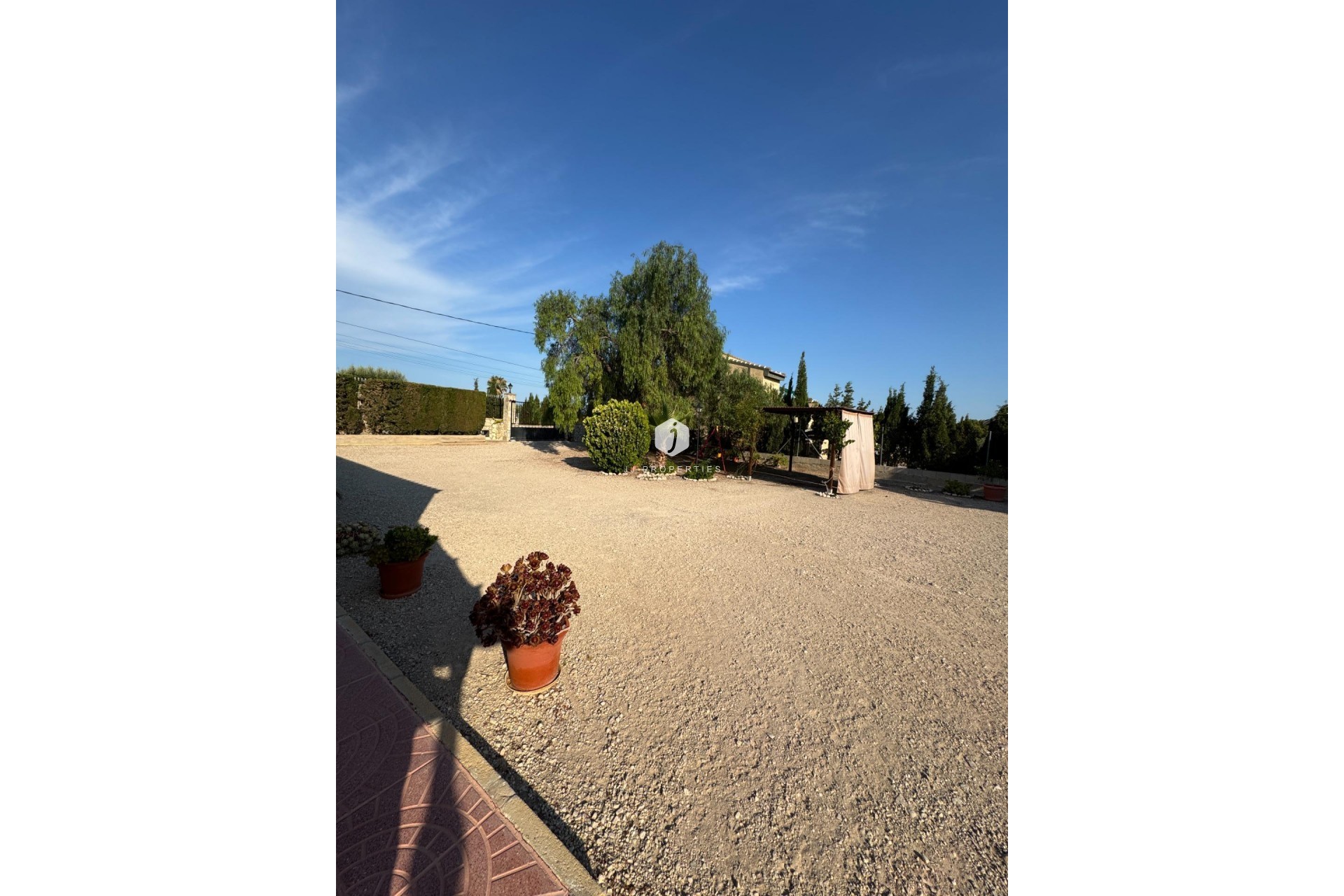 Resale - Villa -
Albatera - Partida Lomas