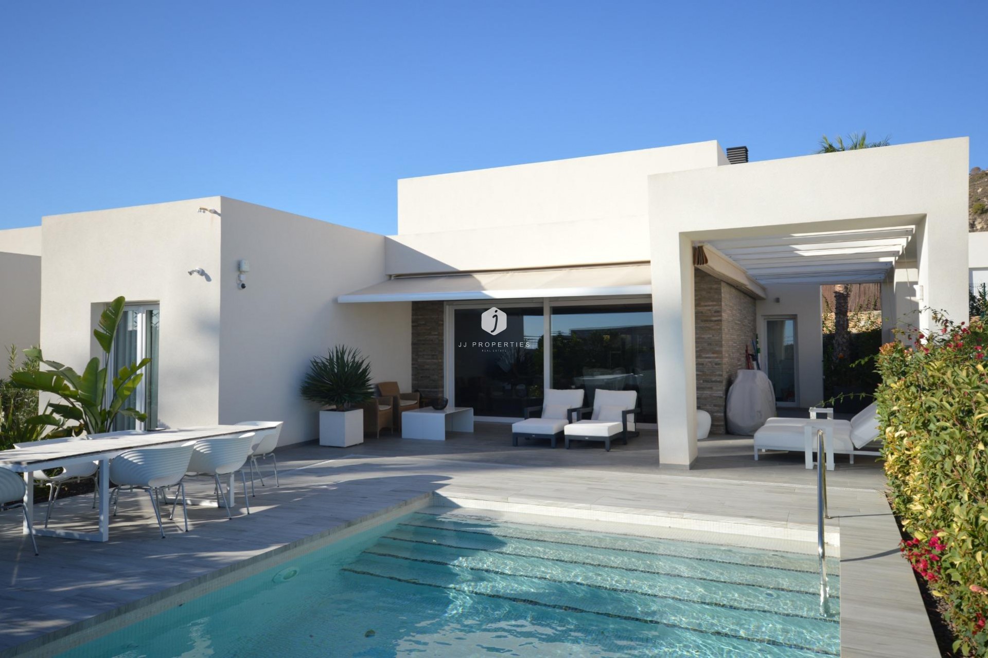 Resale - Villa -
Algorfa - Club De Golf La Finca