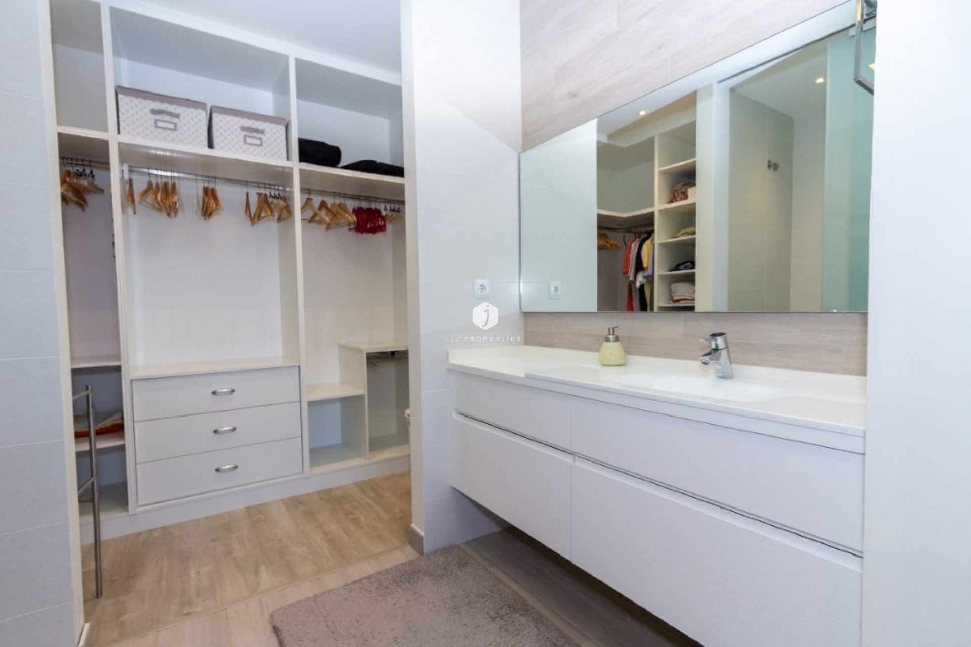 Resale - Villa -
Benijofar - Costa Blanca