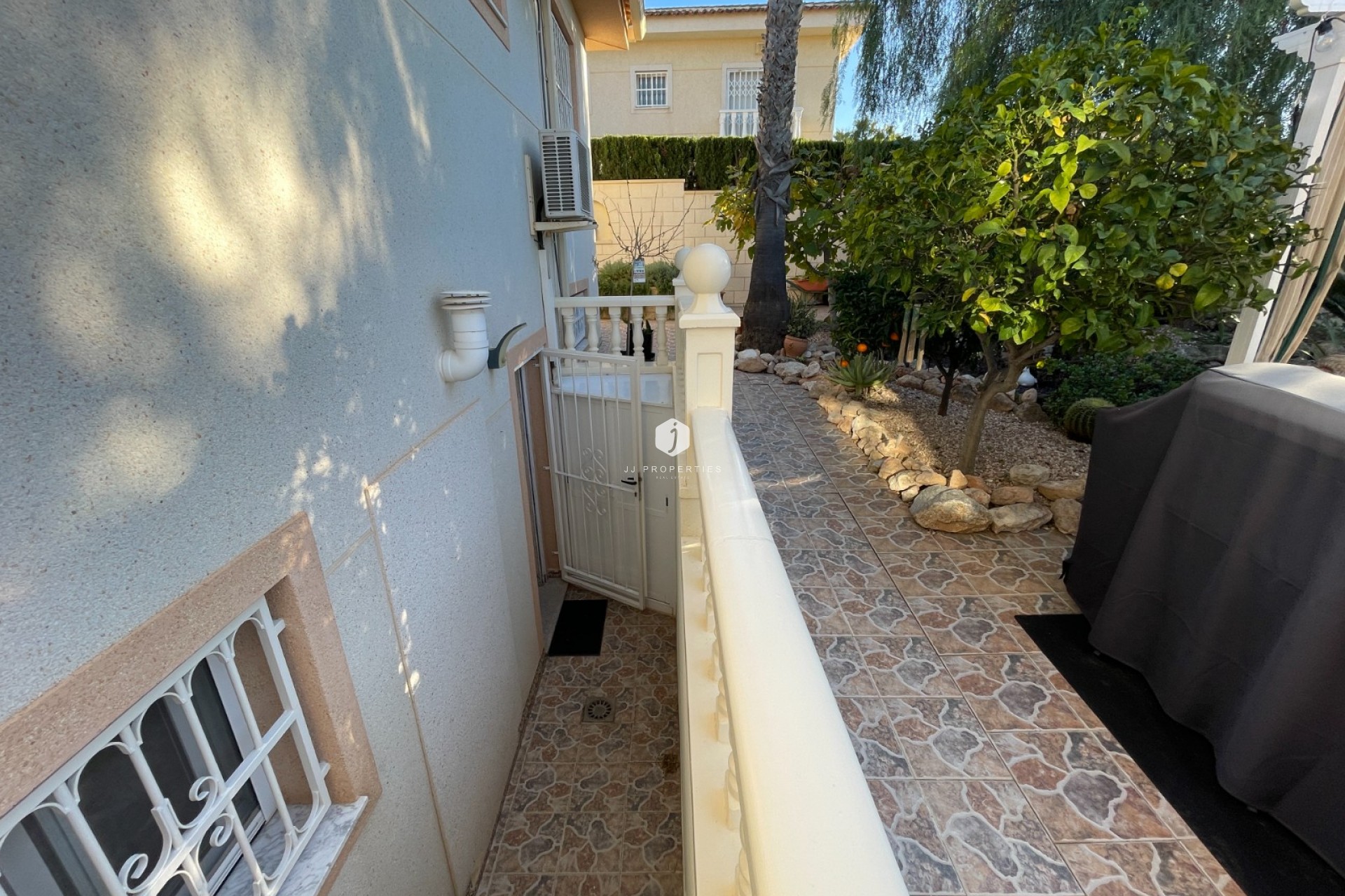 Resale - Villa -
Benijofar - Costa Blanca