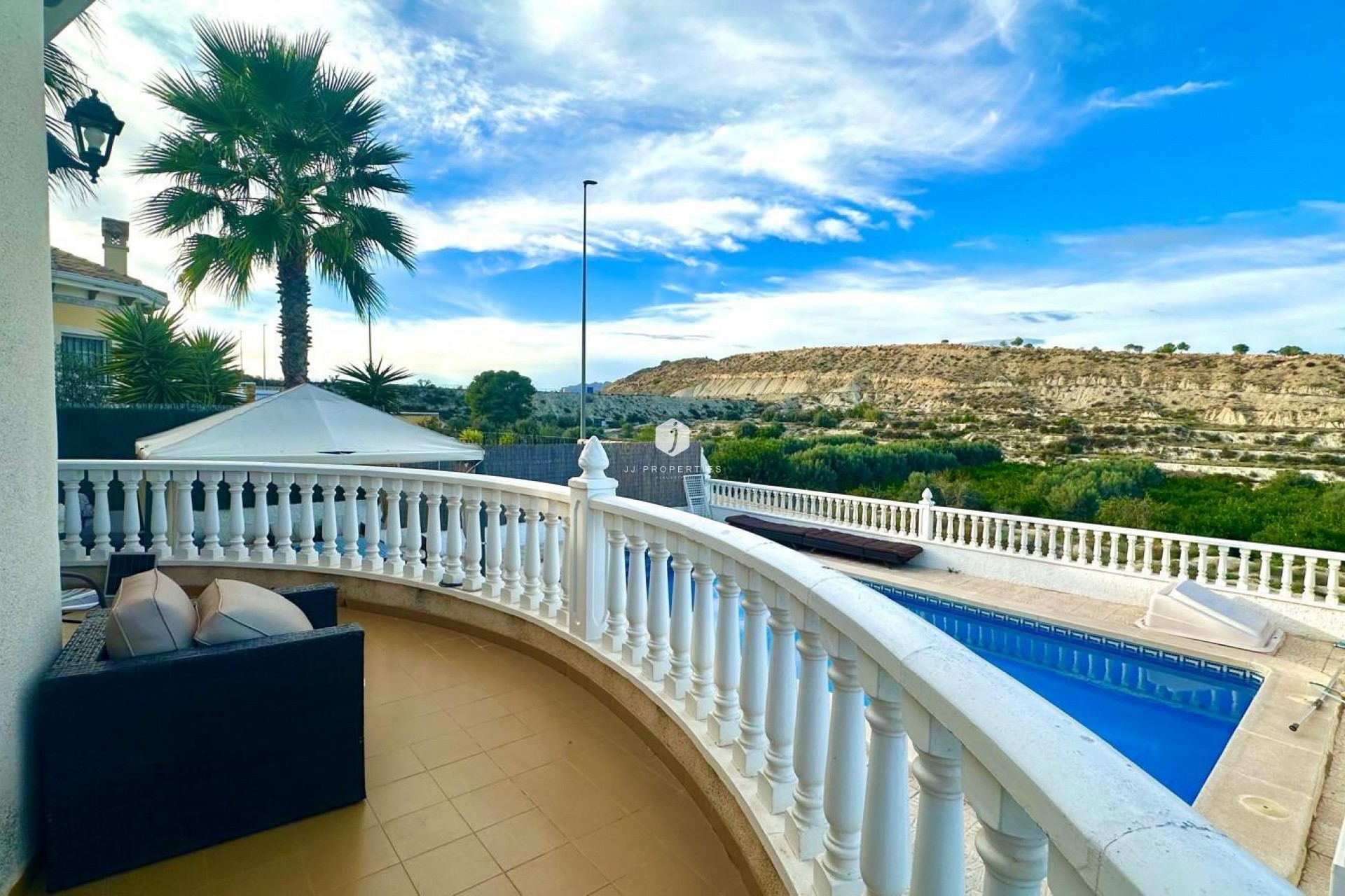 Resale - Villa -
Bigastro - Comunidad Valenciana