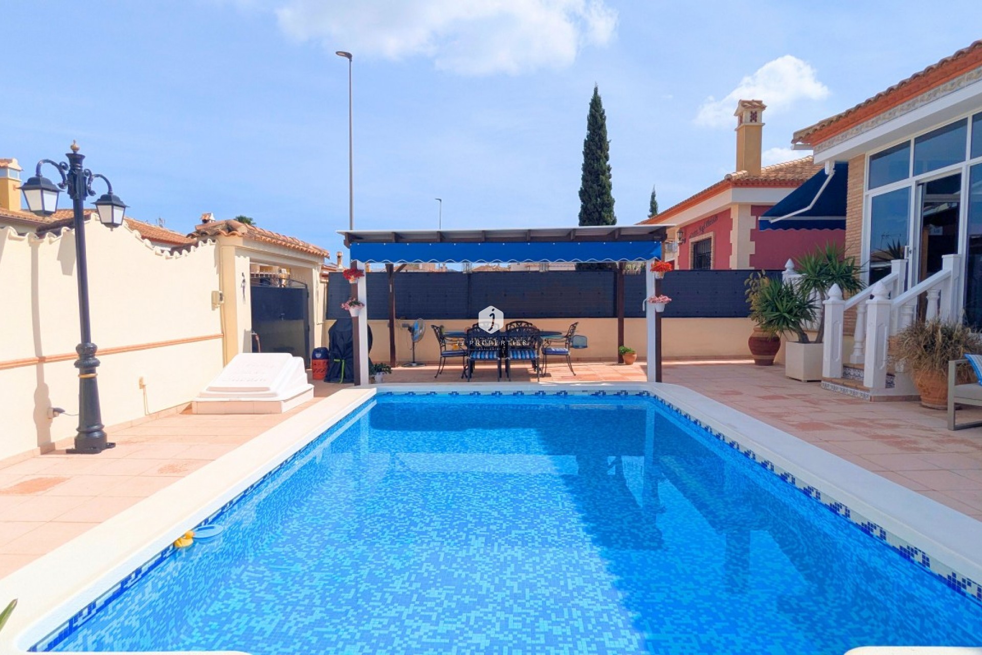 Resale - Villa -
Bigastro - Inland