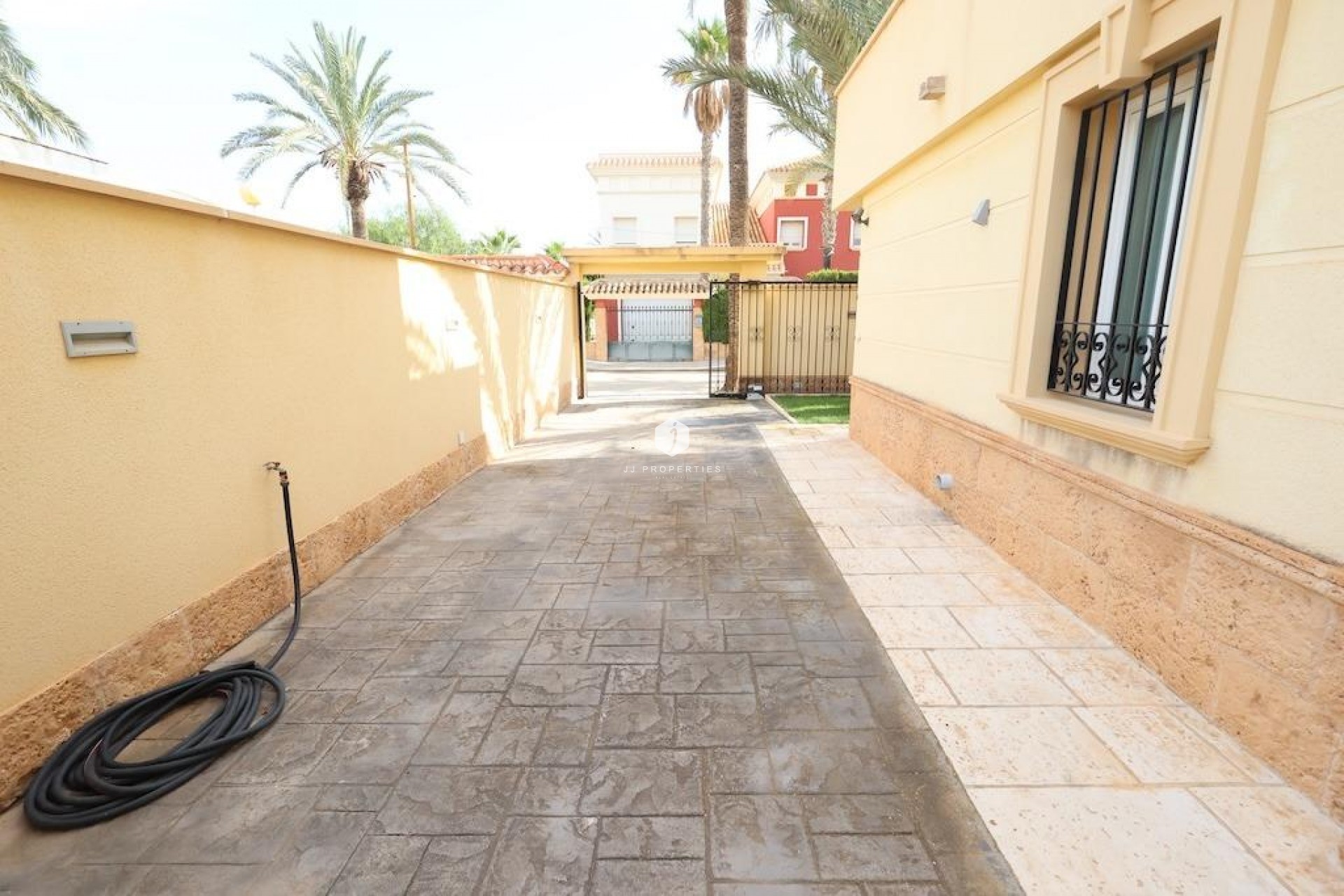 Resale - Villa -
Cabo Roig - Costa Blanca