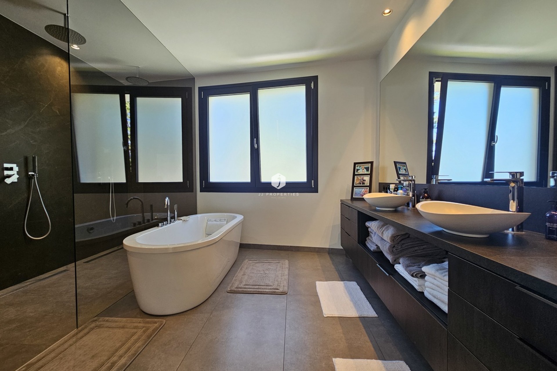 Resale - Villa -
Cabo Roig - Costa Blanca