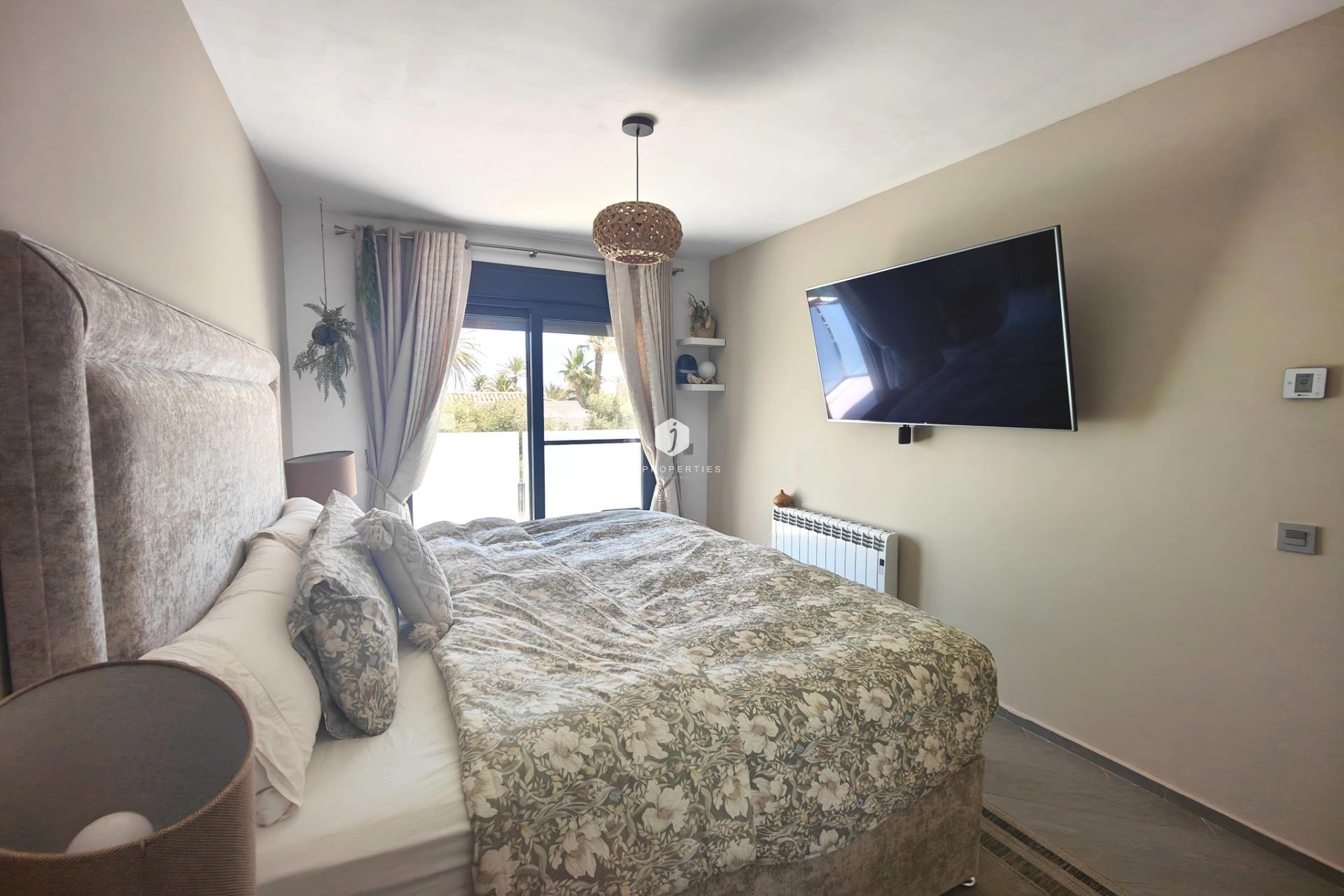 Resale - Villa -
Cabo Roig - Costa Blanca