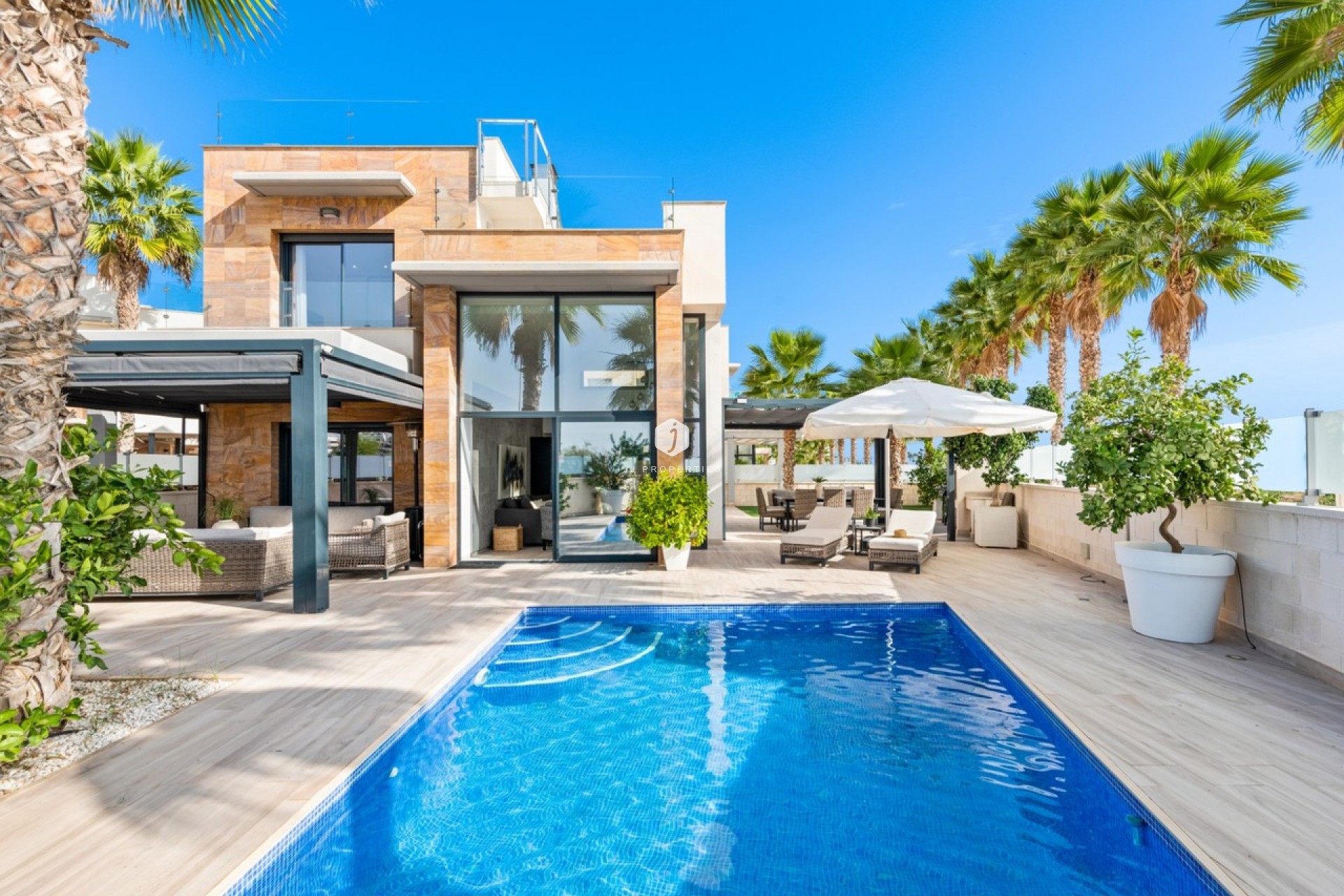 Resale - Villa -
Cabo Roig - Costa Blanca