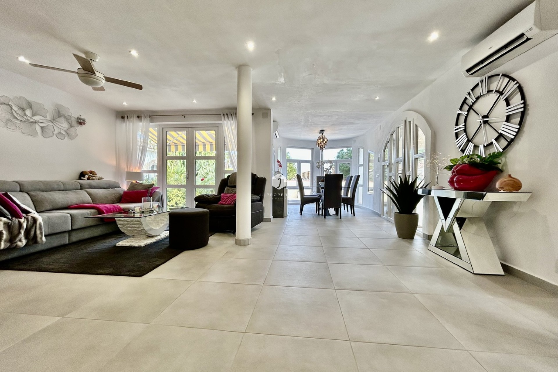 Resale - Villa -
Cabo Roig - Costa Blanca