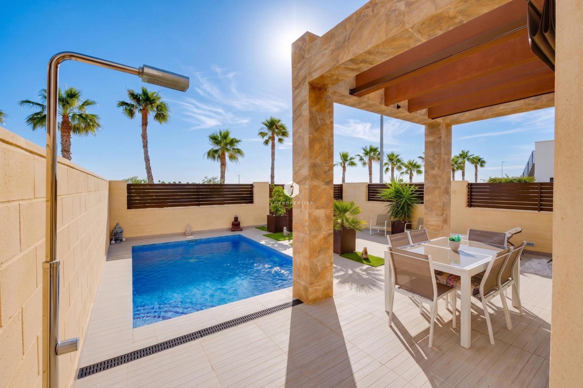 Resale - Villa -
Ciudad Quesada - Pueblo Bravo