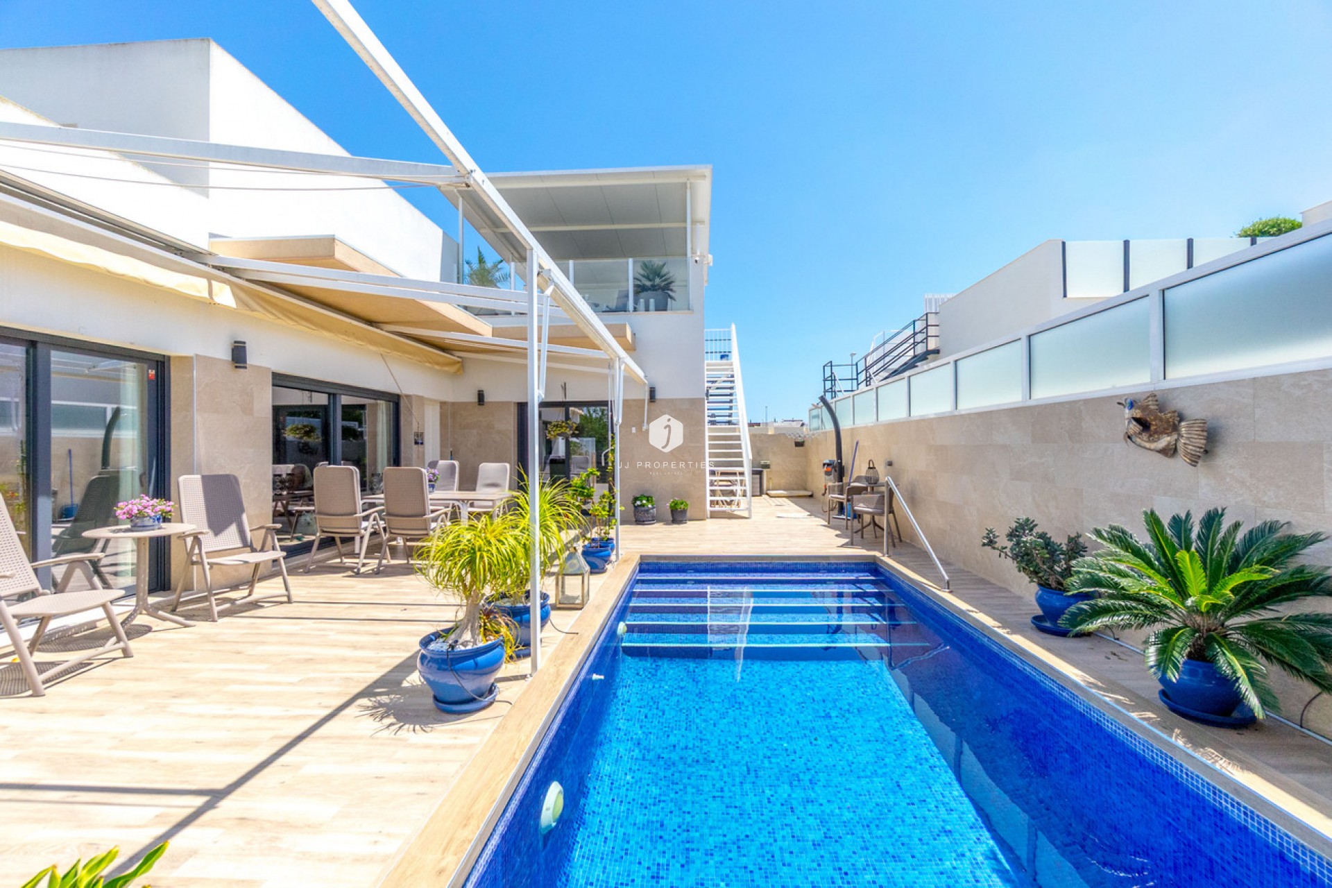 Resale - Villa -
Daya Nueva - Costa Blanca
