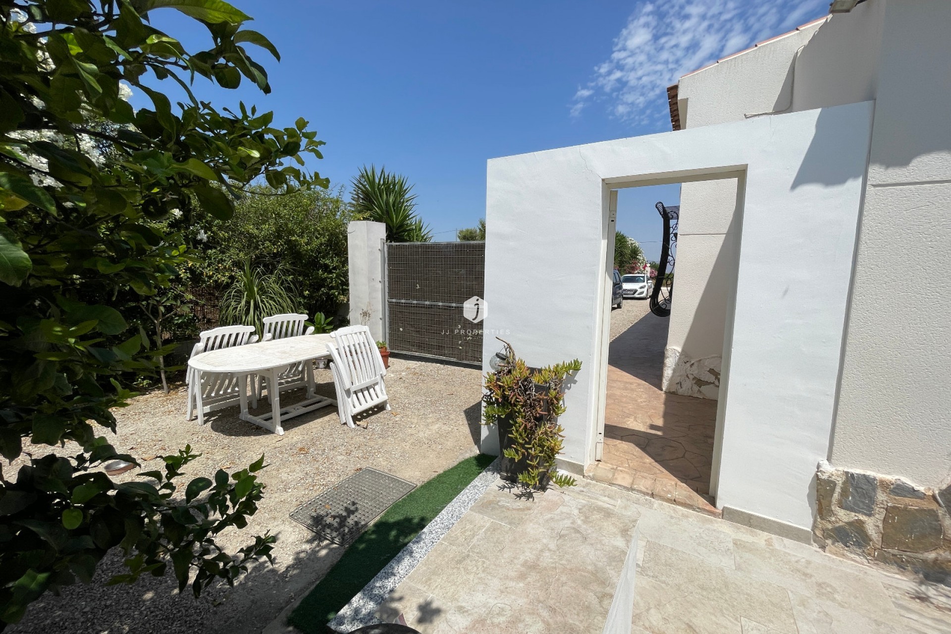 Resale - Villa -
Daya Nueva - Costa Blanca