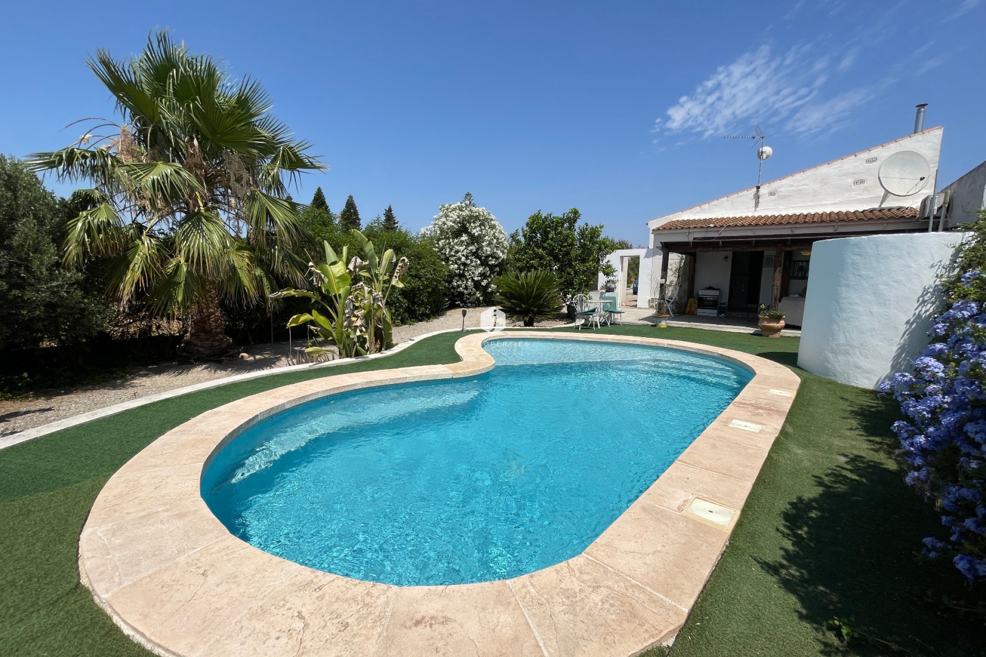 Resale - Villa -
Daya Nueva - Costa Blanca