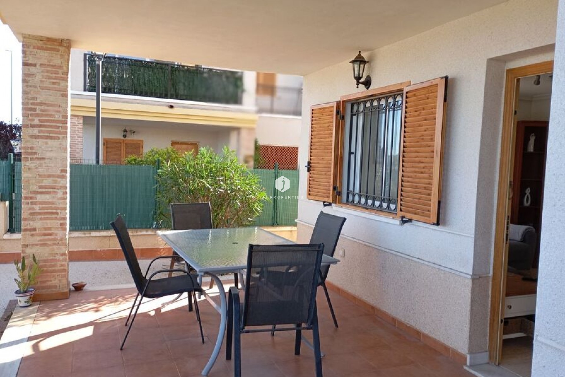 Resale - Villa -
Daya Vieja - Costa Blanca