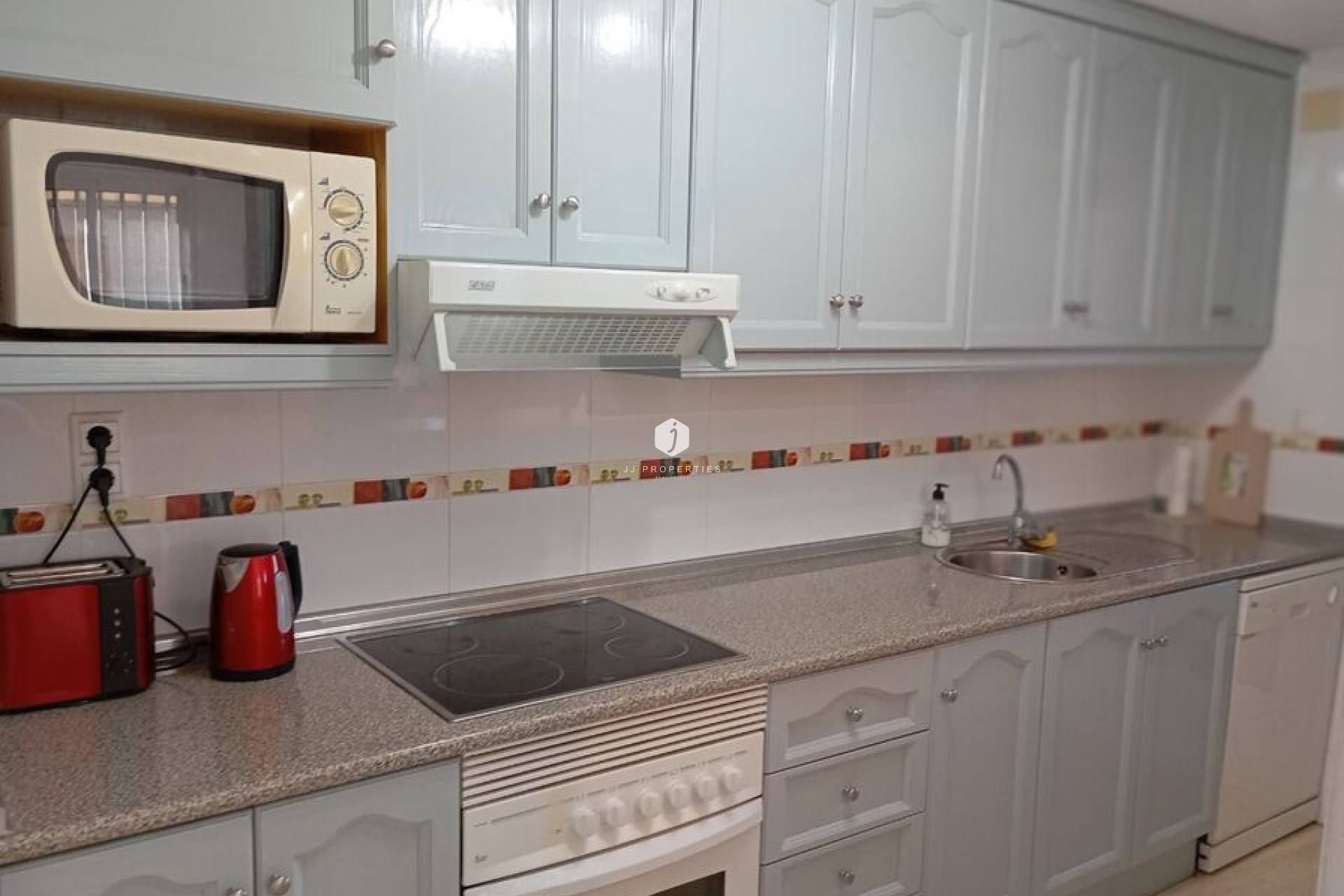 Resale - Villa -
Daya Vieja - Costa Blanca