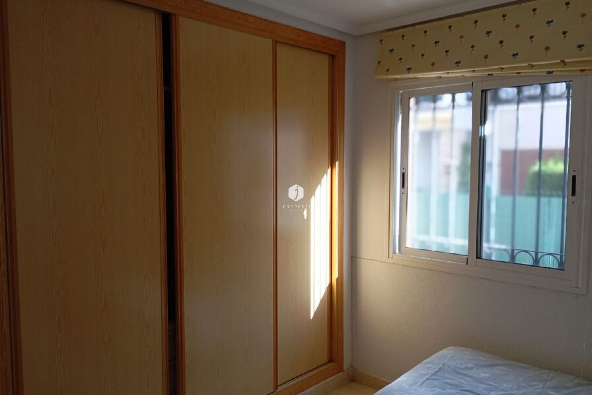 Resale - Villa -
Daya Vieja - Costa Blanca