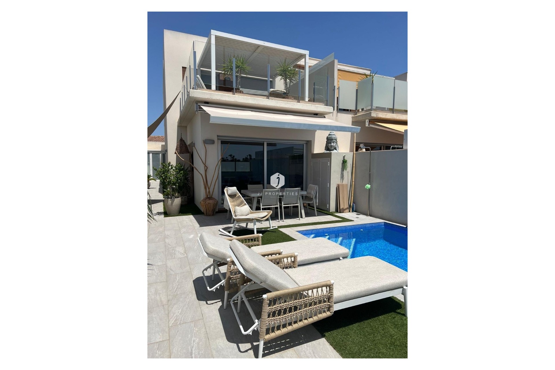Resale - Villa -
Daya Vieja - Costa Blanca