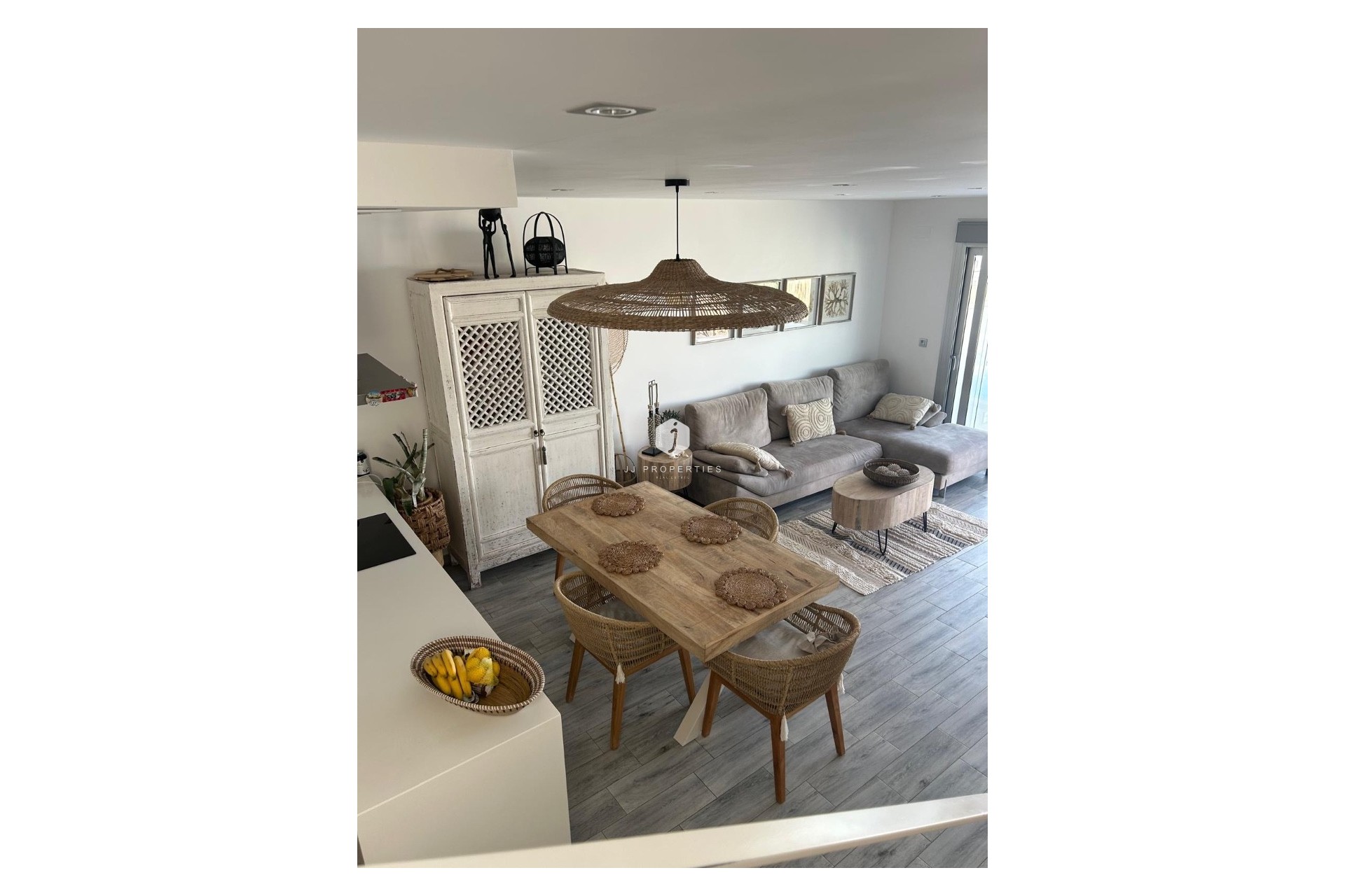 Resale - Villa -
Daya Vieja - Costa Blanca