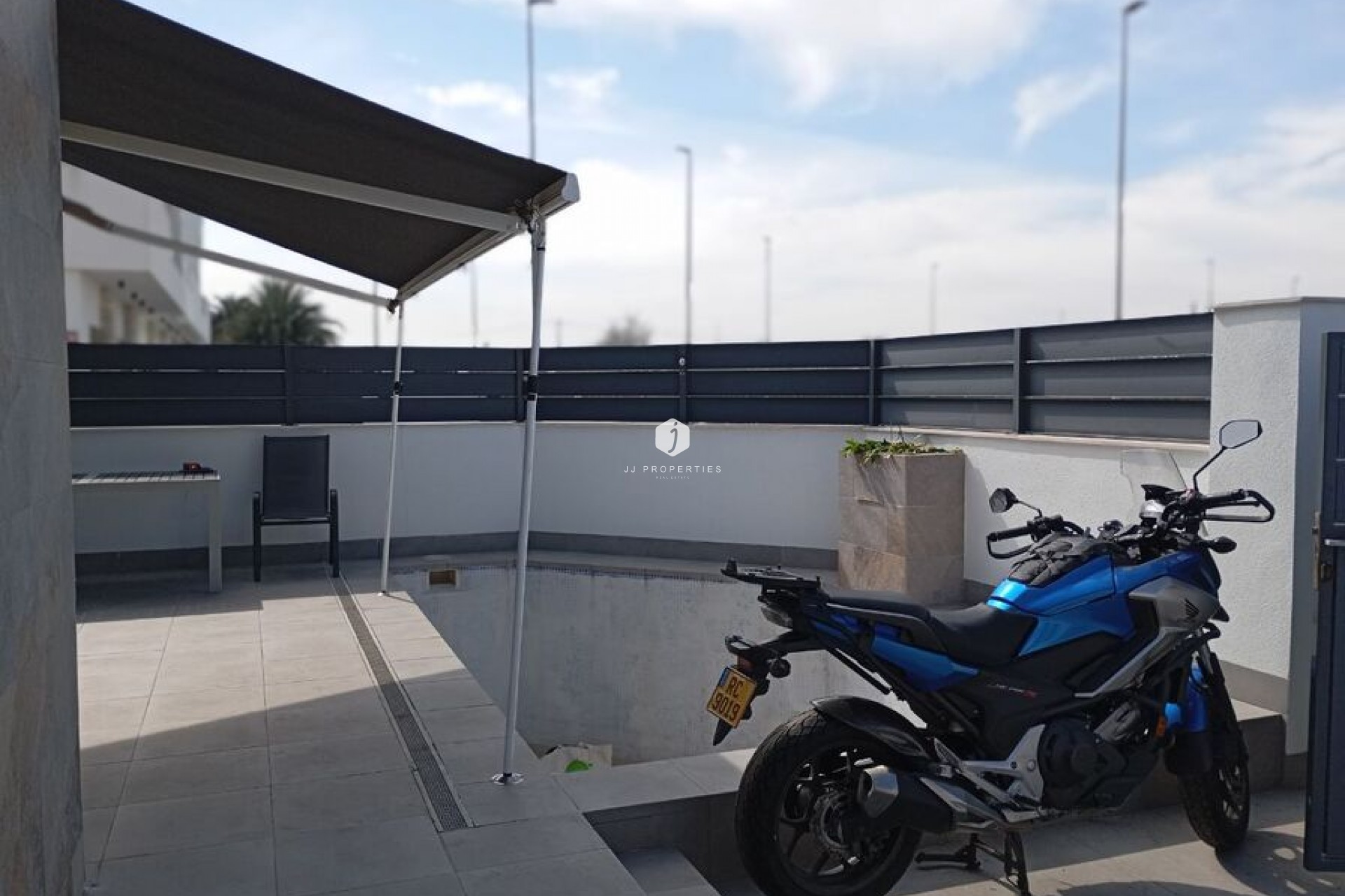 Resale - Villa -
Daya Vieja - Costa Blanca