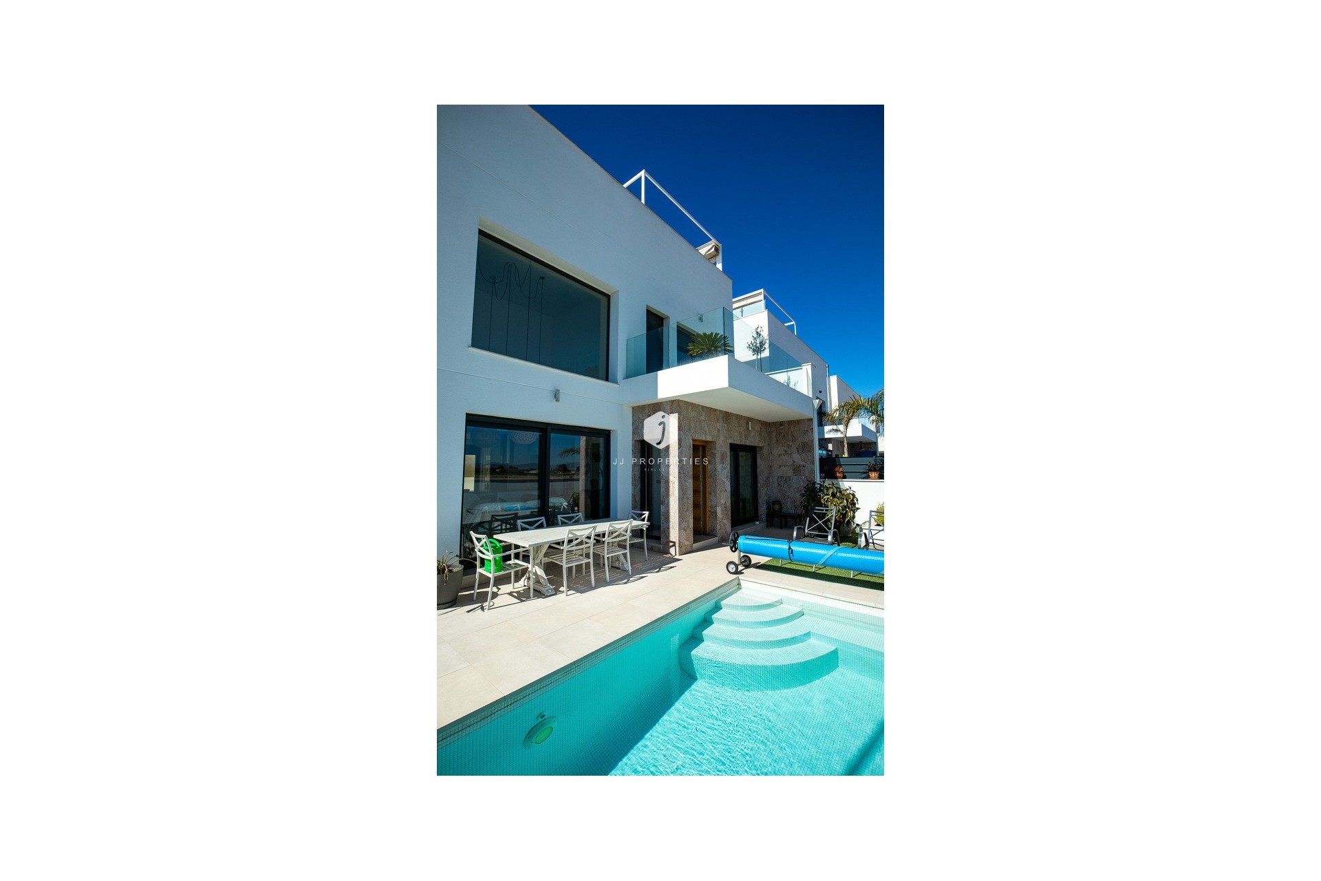 Resale - Villa -
Daya Vieja