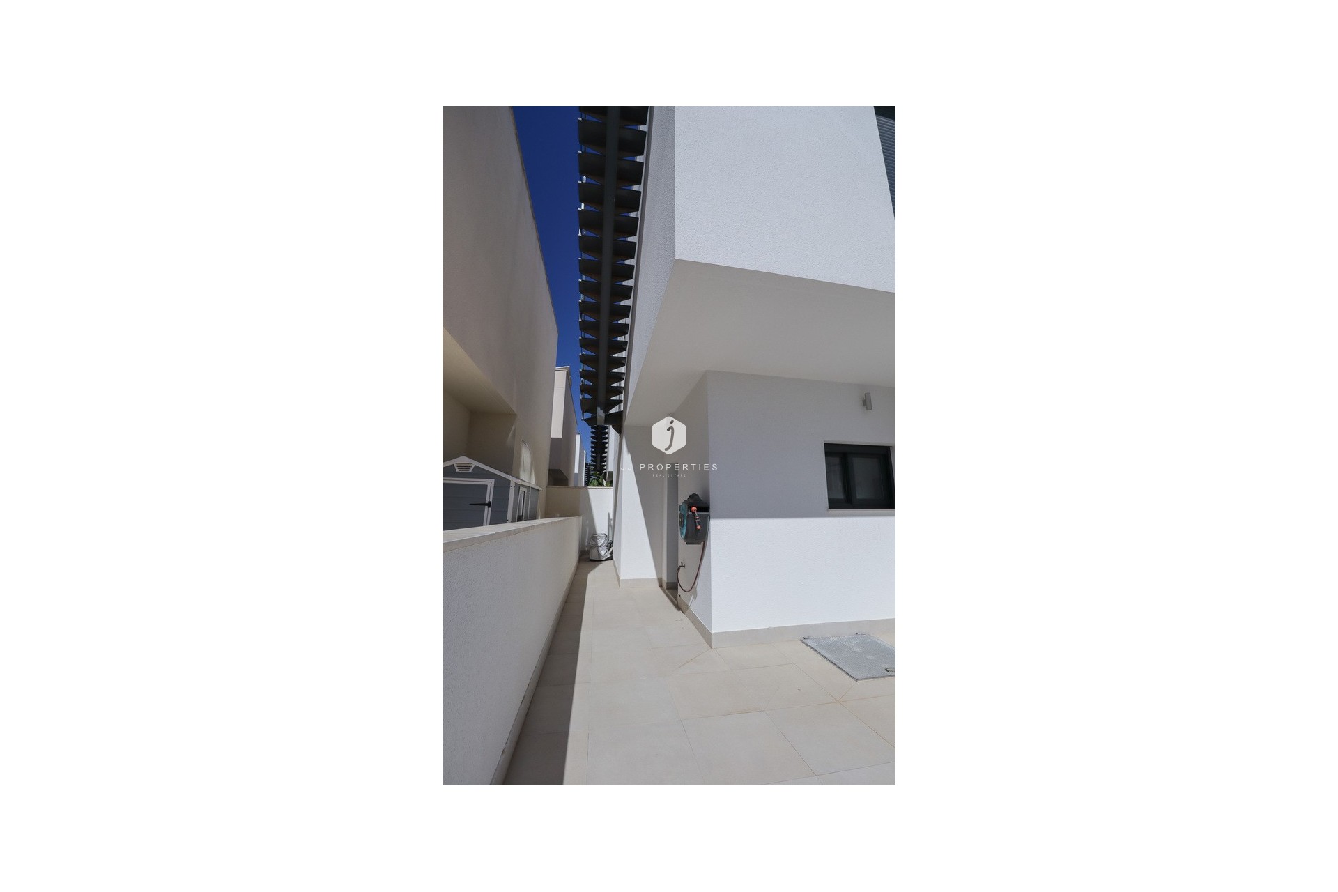 Resale - Villa -
Daya Vieja
