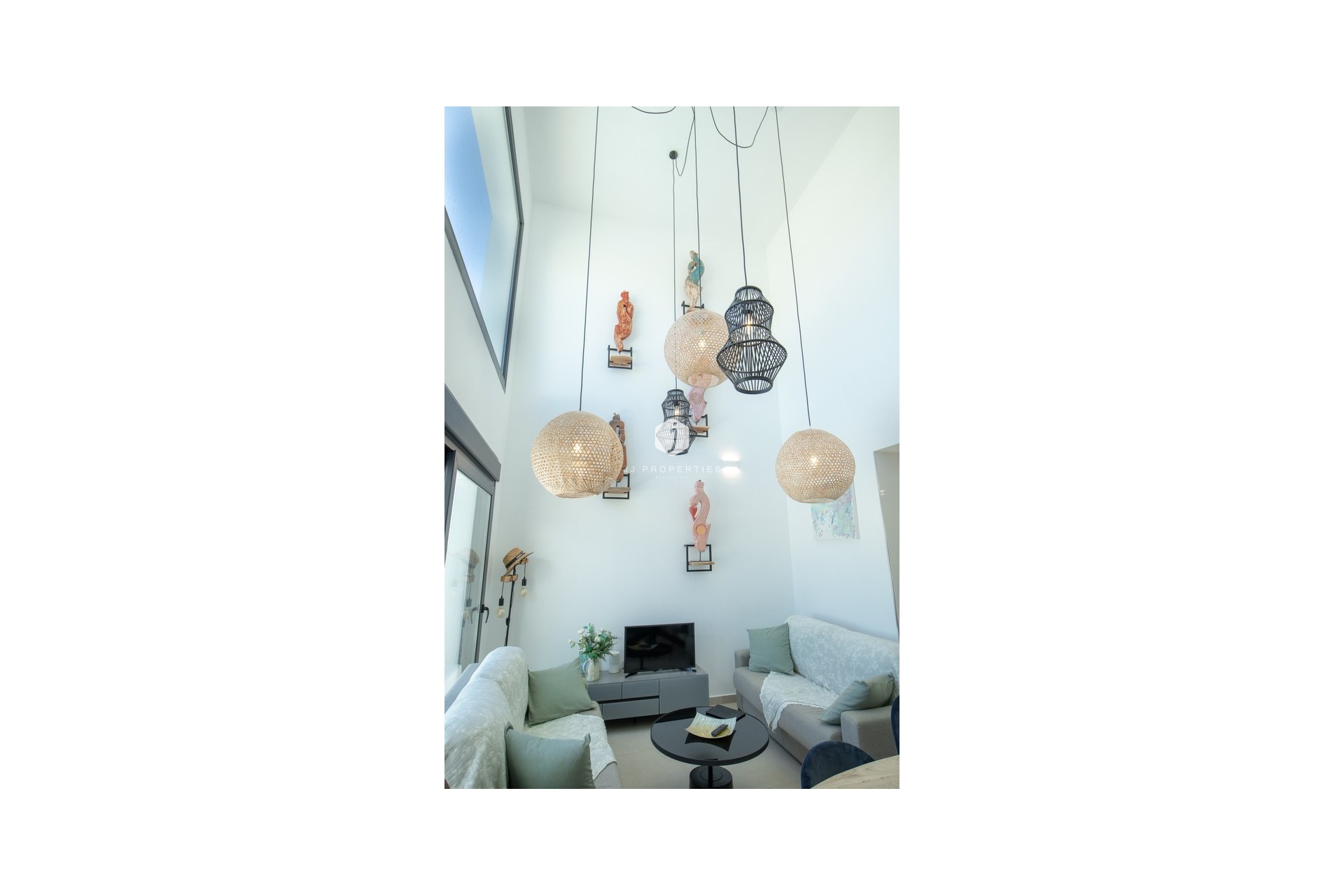 Resale - Villa -
Daya Vieja
