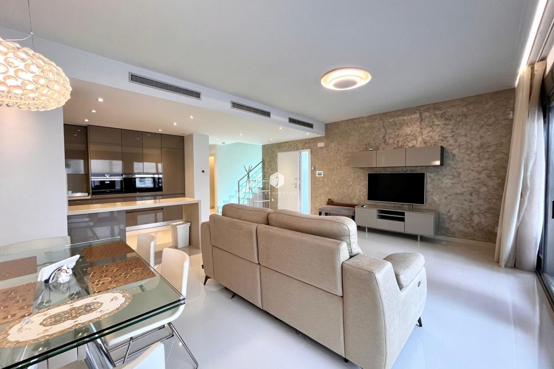 Resale - Villa -
Dehesa de Campoamor - Costa Blanca