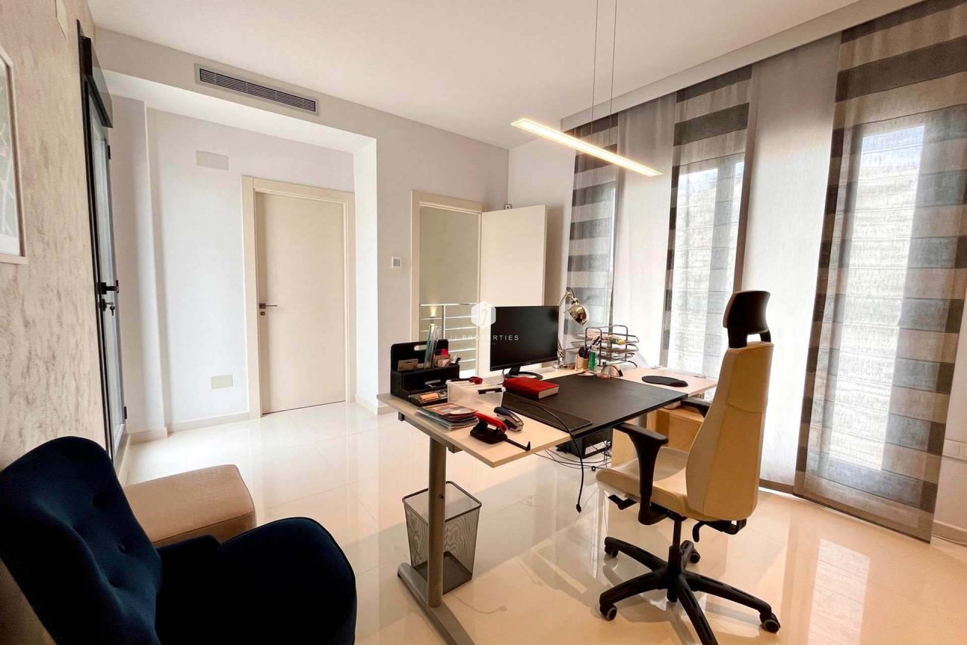 Resale - Villa -
Dehesa de Campoamor - Costa Blanca