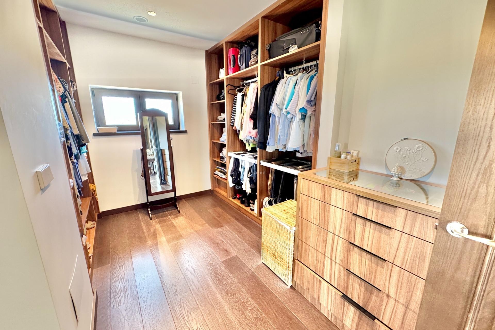 Resale - Villa -
Dolores - Comunidad Valenciana