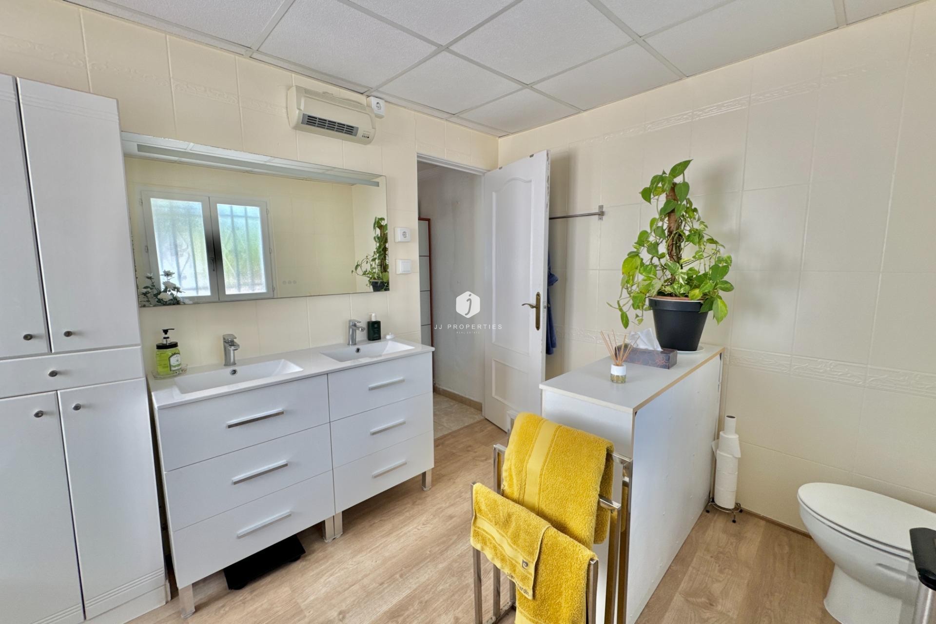 Resale - Villa -
Dolores - Comunidad Valenciana