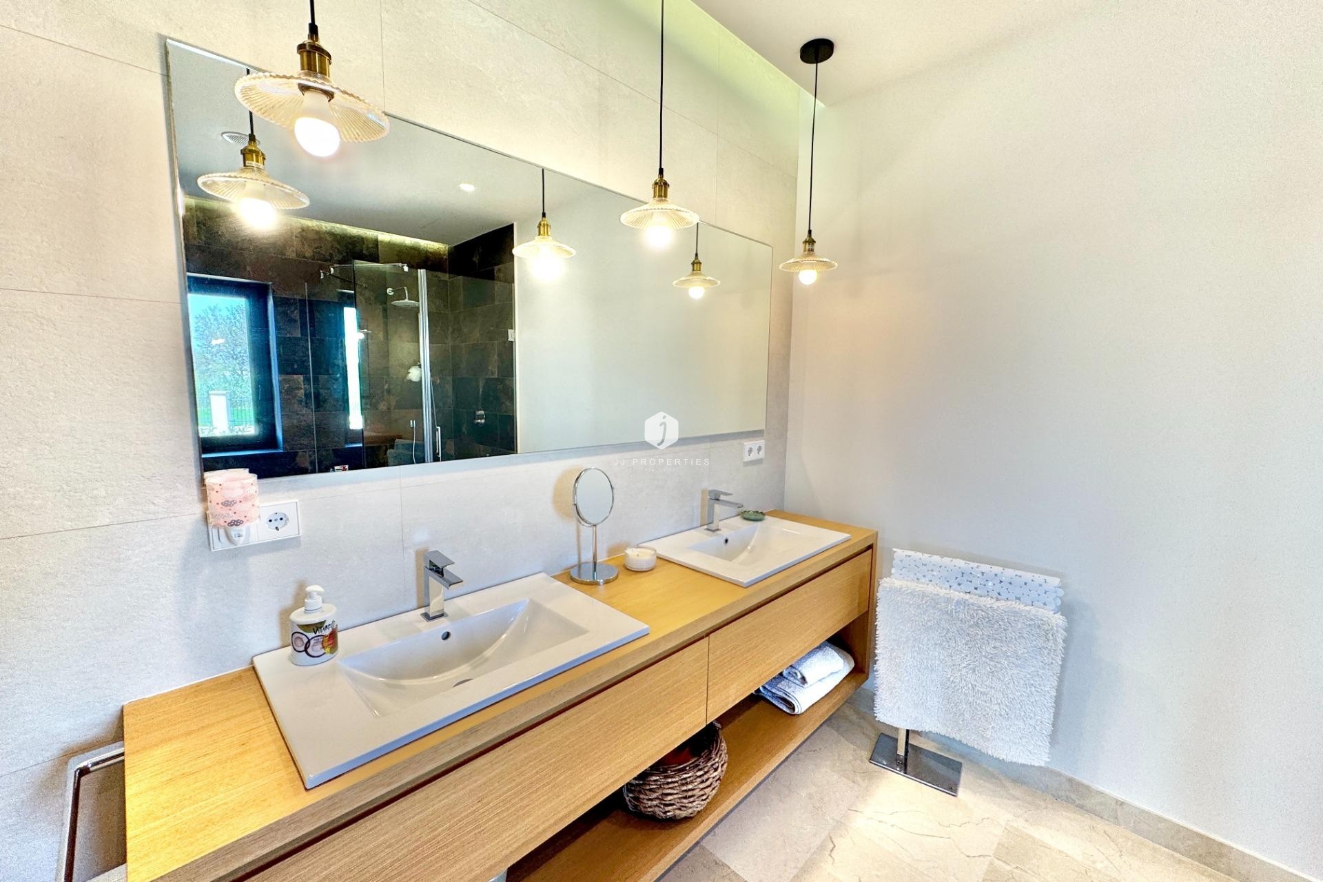 Resale - Villa -
Dolores - Comunidad Valenciana