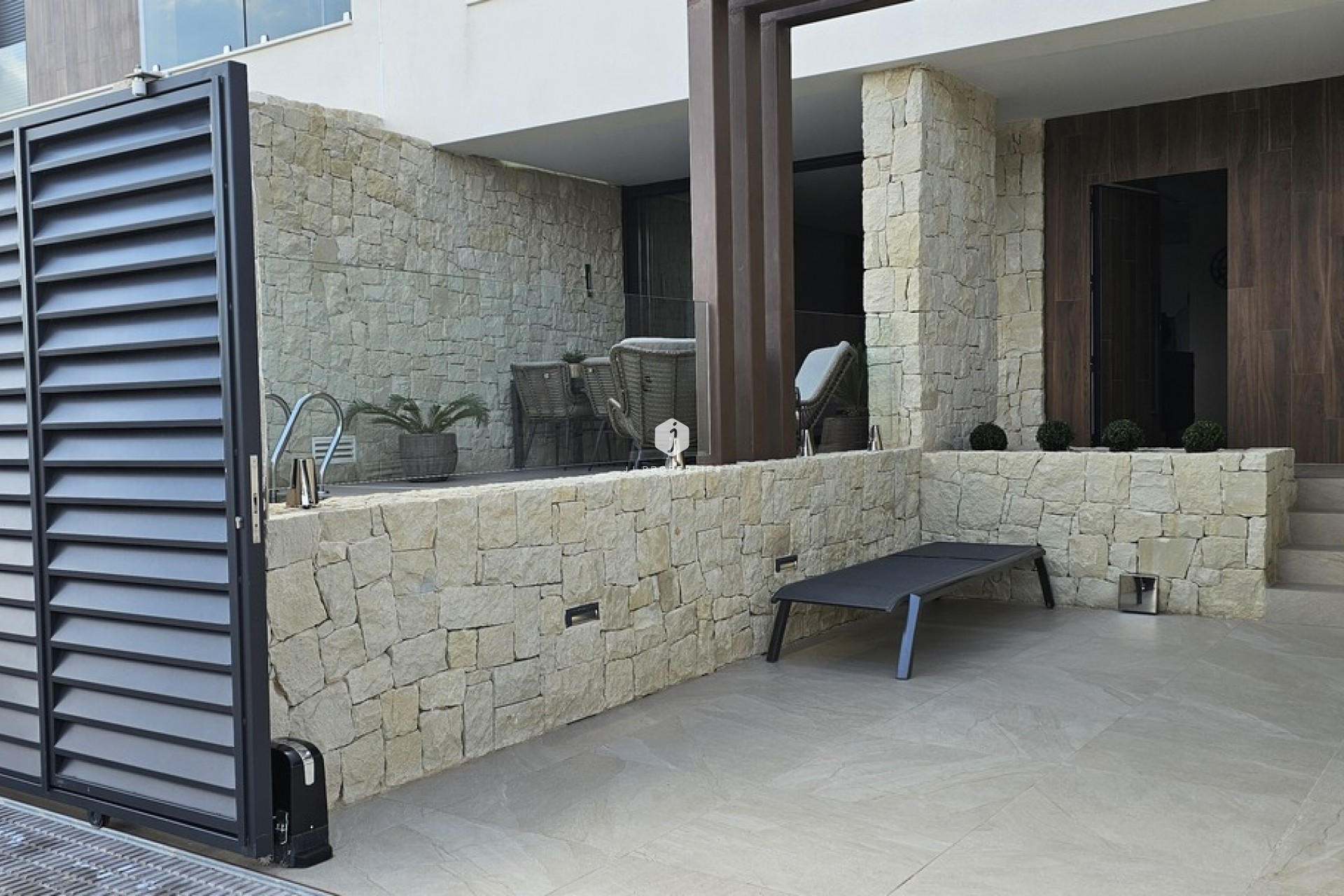 Resale - Villa -
Dolores - Sector 4