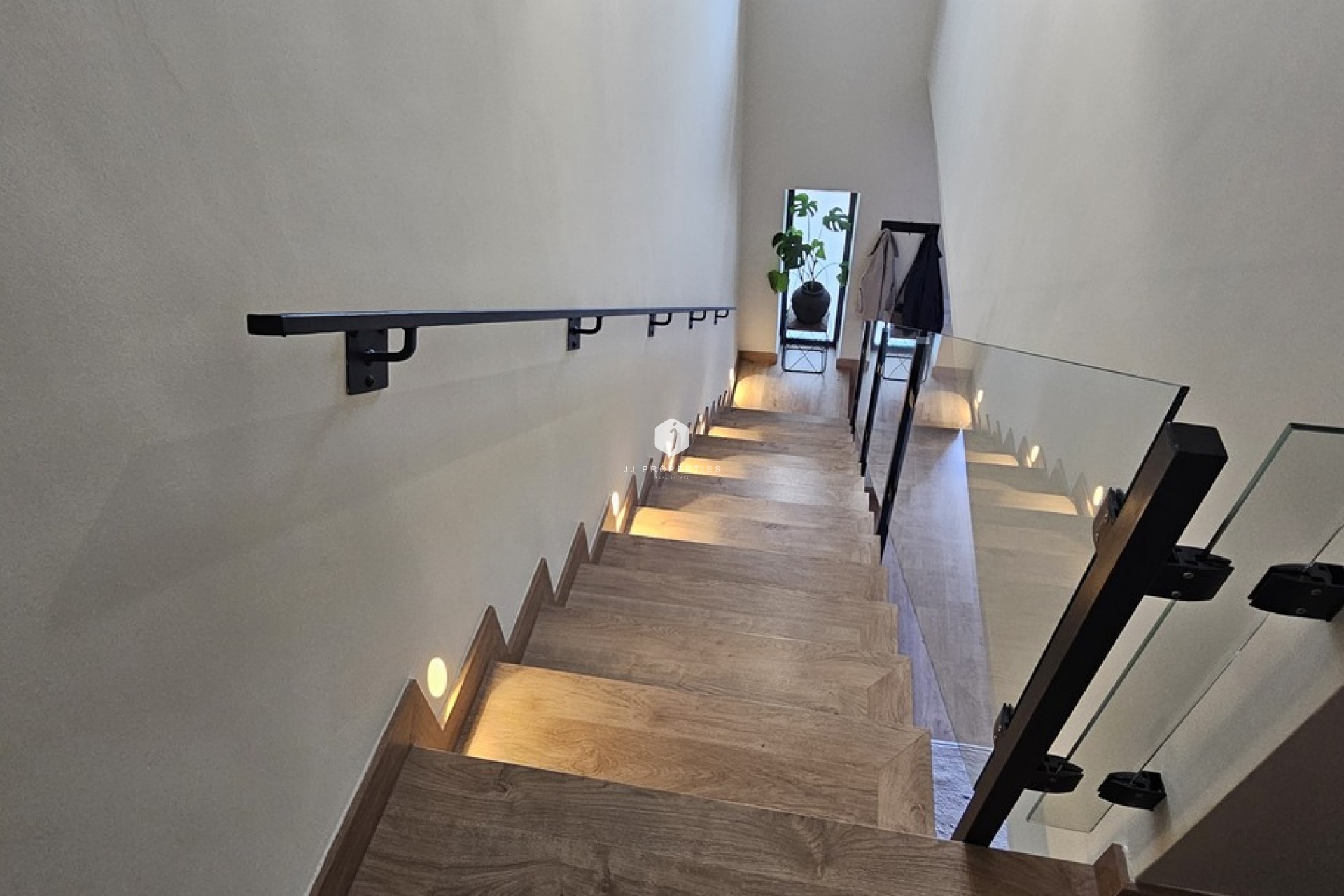 Resale - Villa -
Dolores - Sector 4