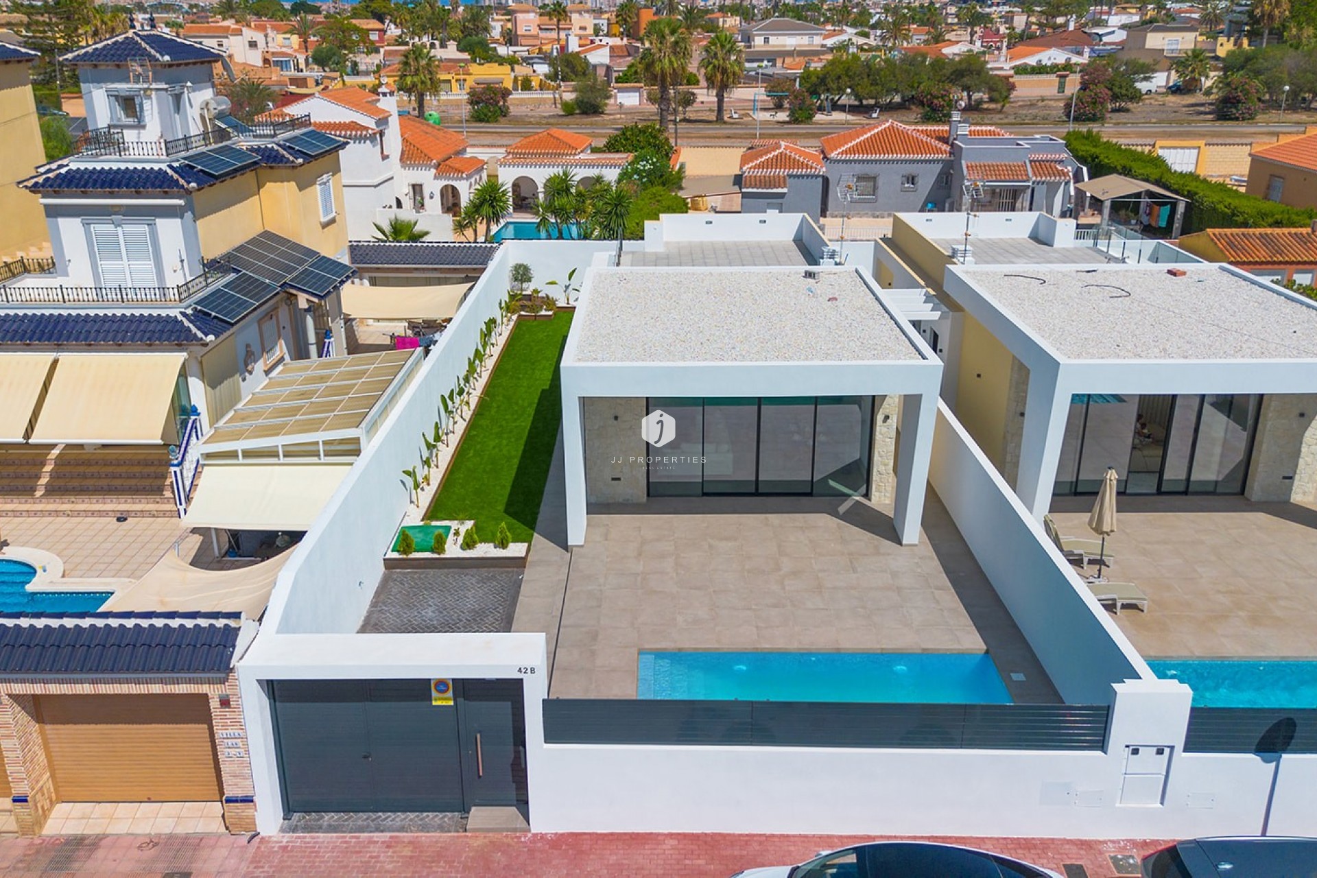 Resale - Villa -
El Chaparral - Inland