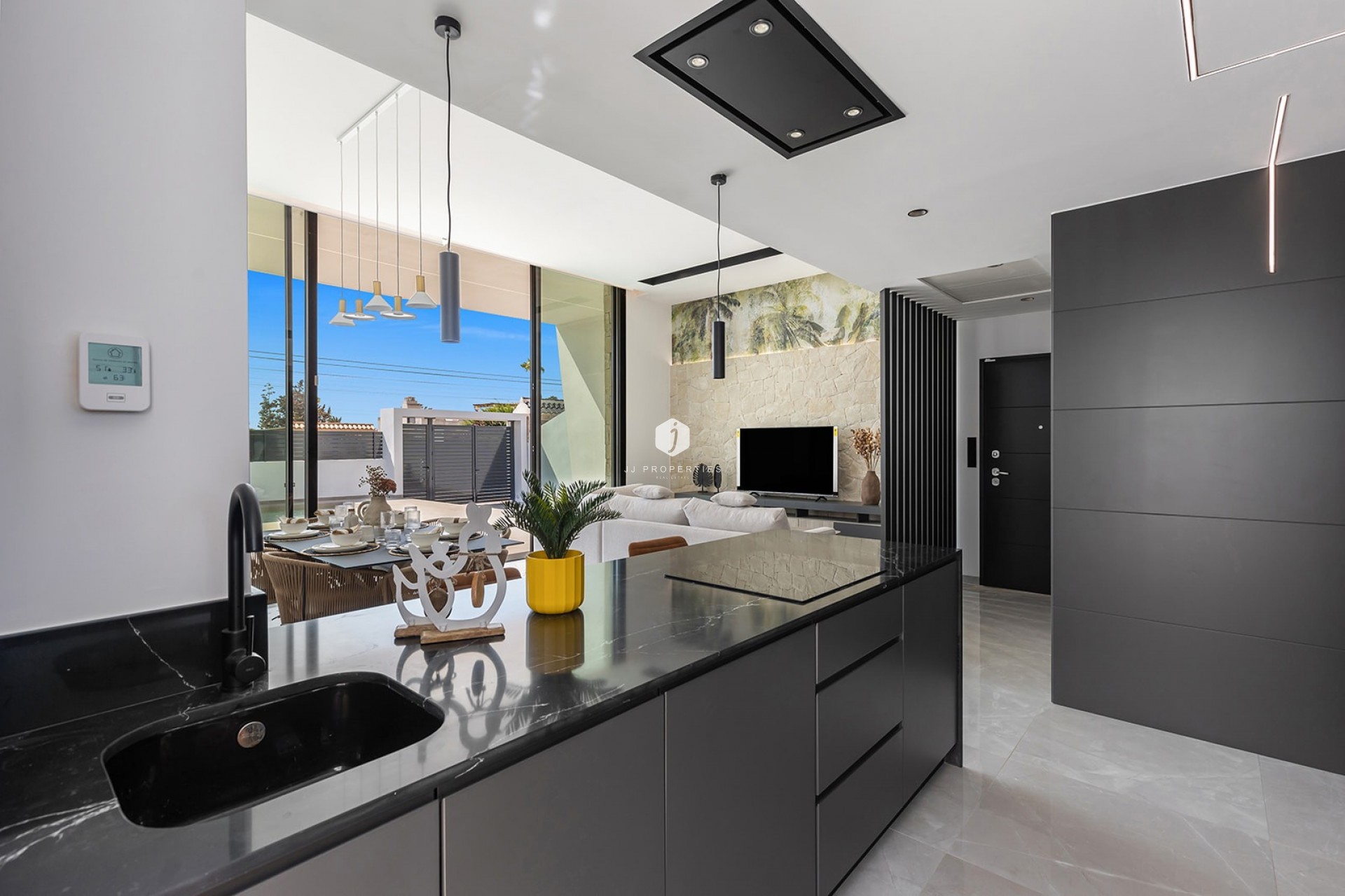 Resale - Villa -
El Chaparral - Inland