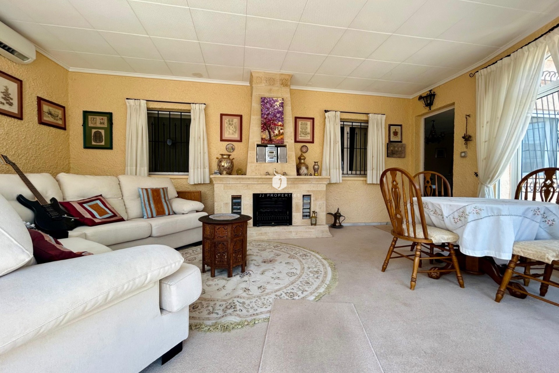 Resale - Villa -
El Chaparral - Inland