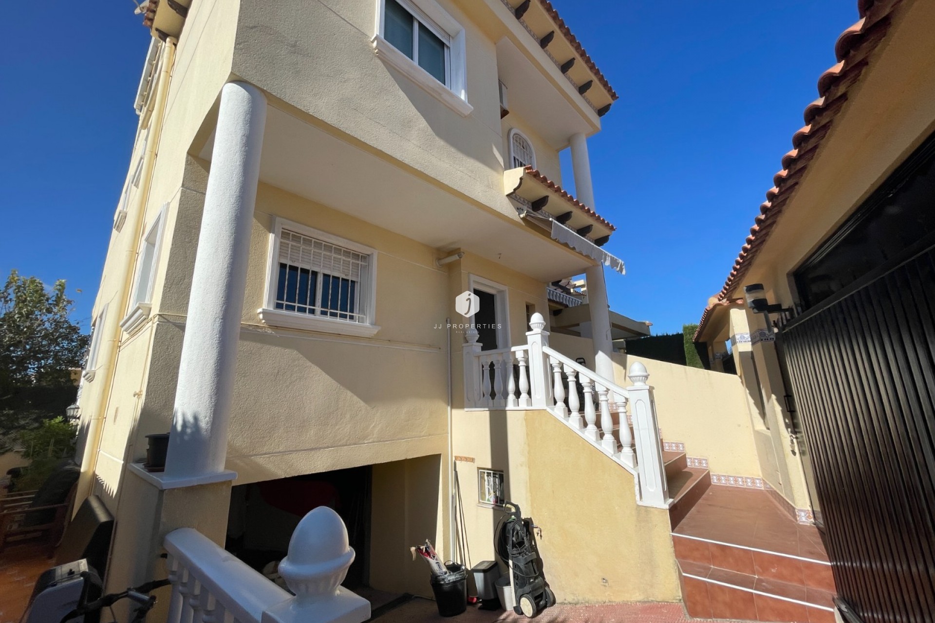 Resale - Villa -
Guardamar del Segura - Costa Blanca