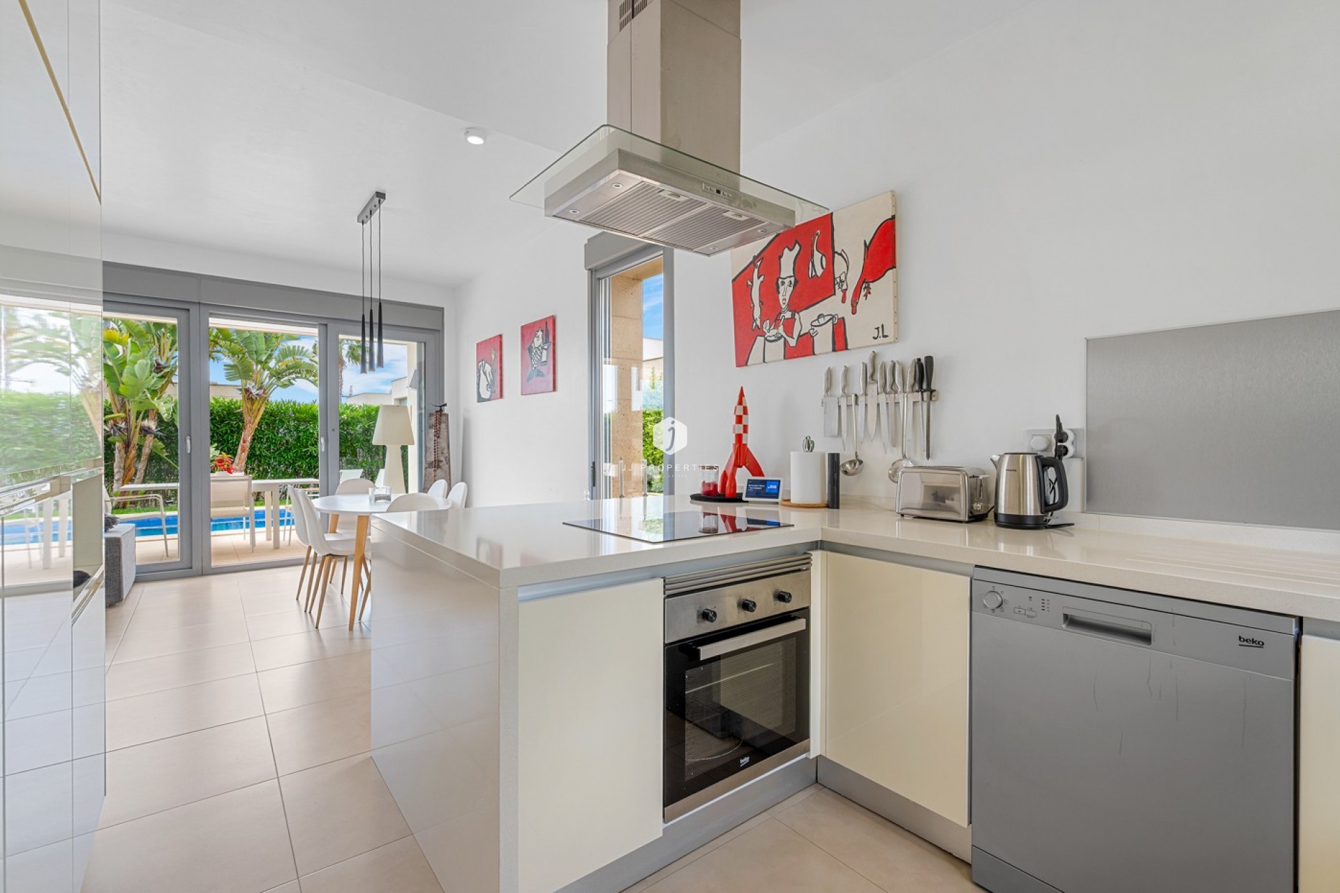 Resale - Villa -
Jacarilla - Inland
