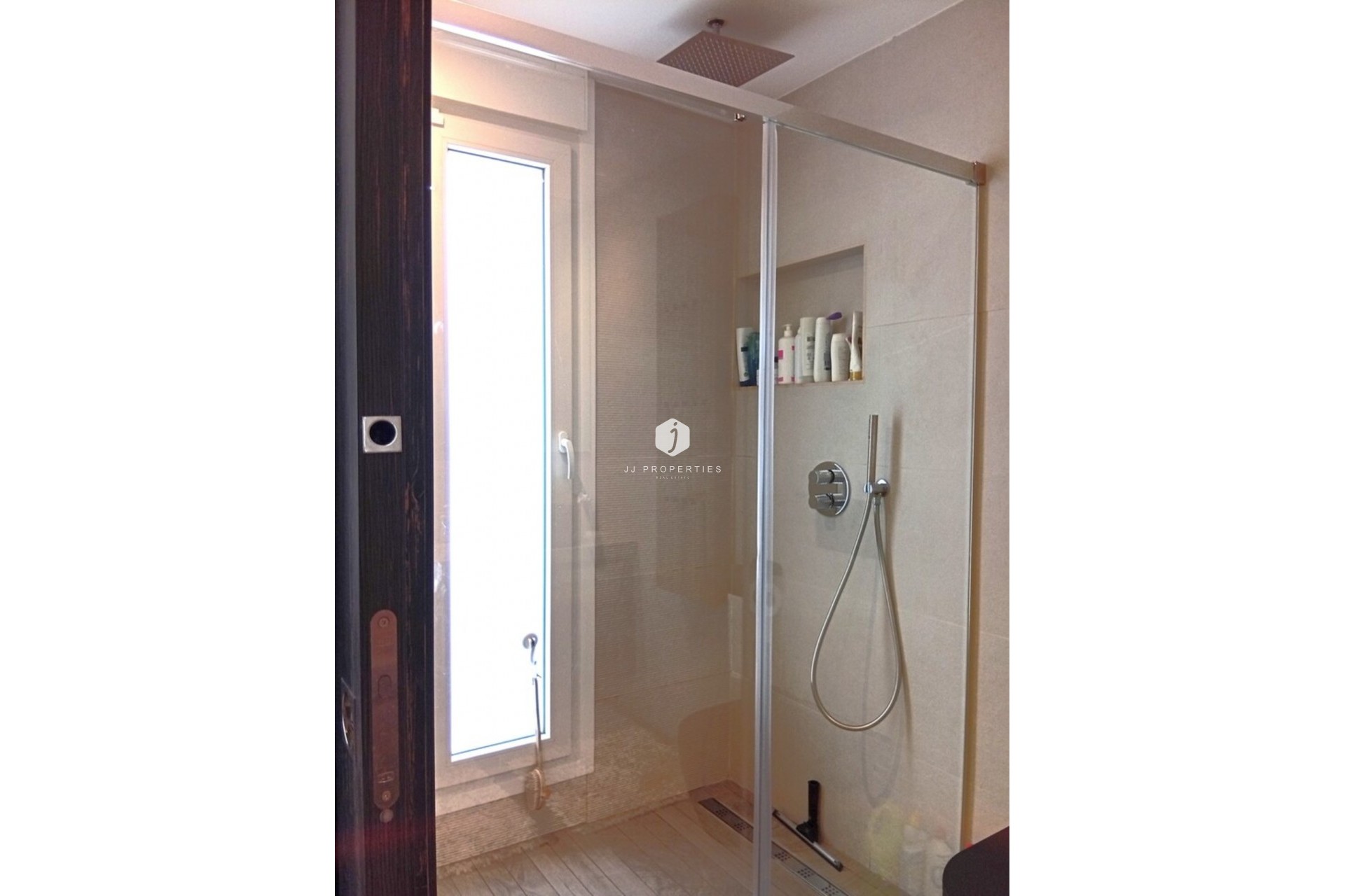 Resale - Villa -
La Finca Golf Resort - Inland