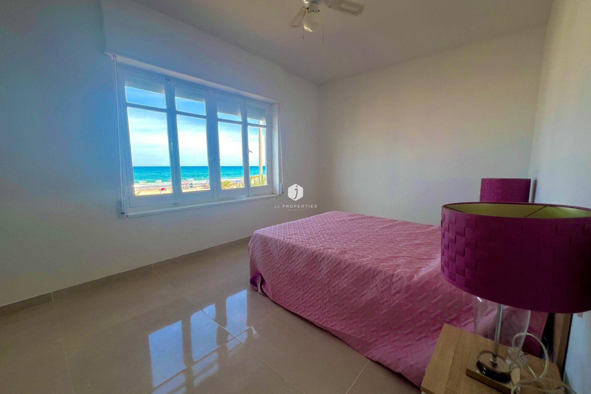 Resale - Villa -
La Mata - Costa Blanca