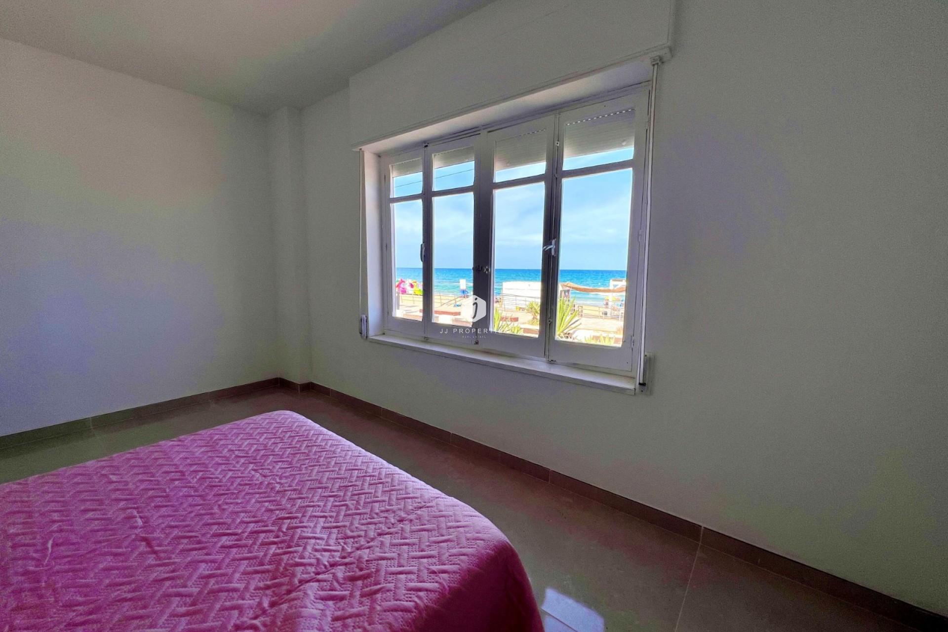 Resale - Villa -
La Mata - Costa Blanca