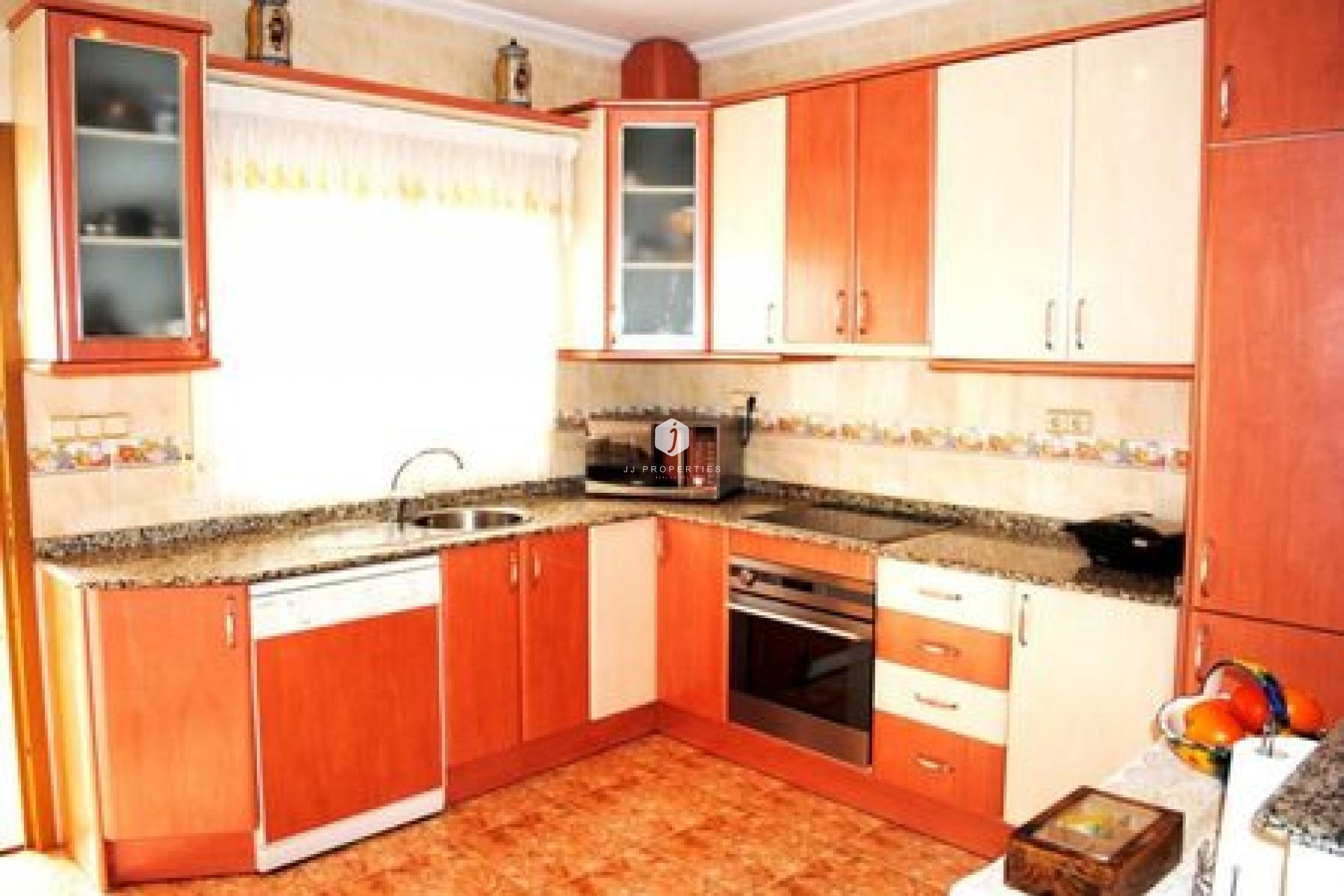 Resale - Villa -
La Zenia - Costa Blanca