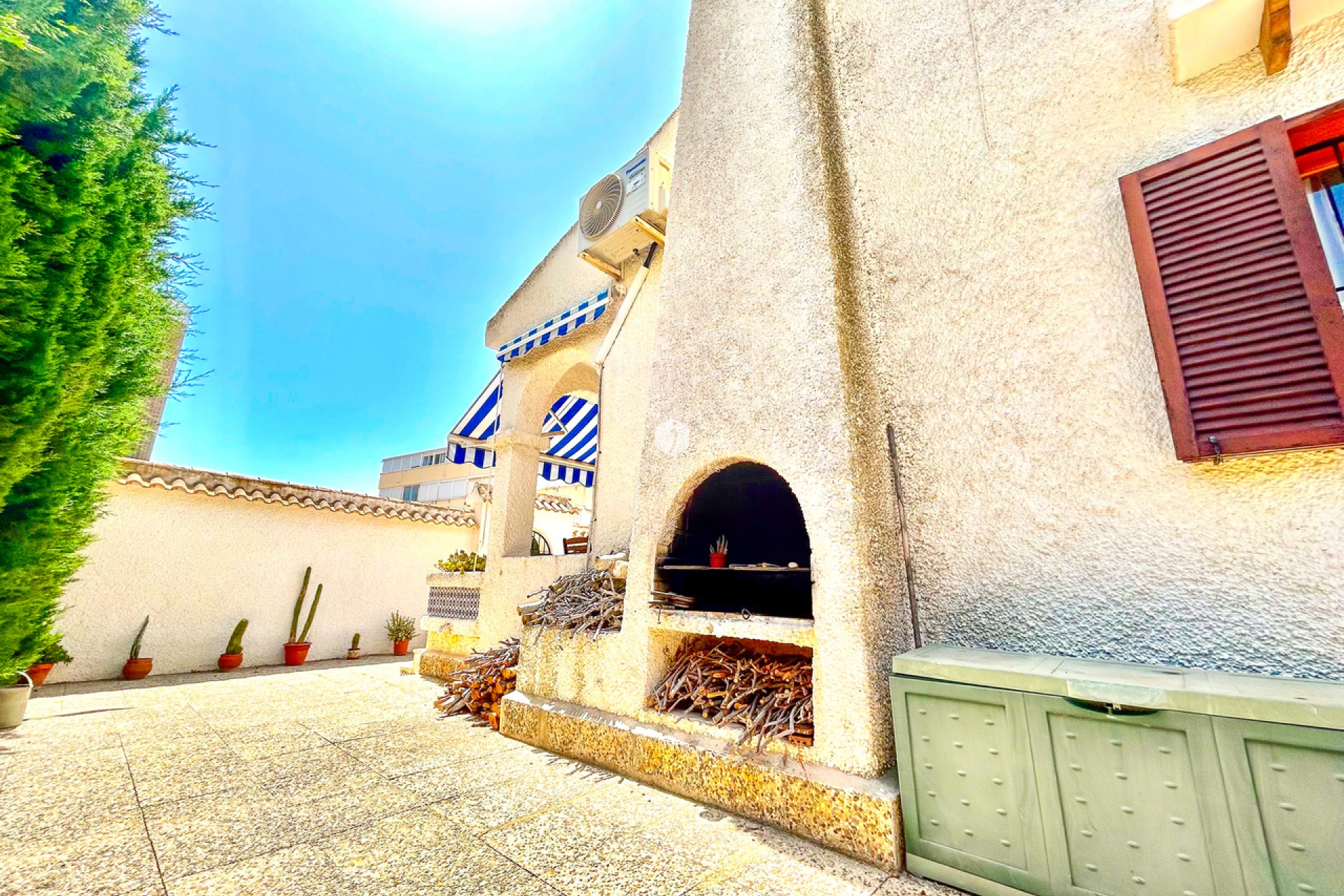 Resale - Villa -
La Zenia - Costa Blanca