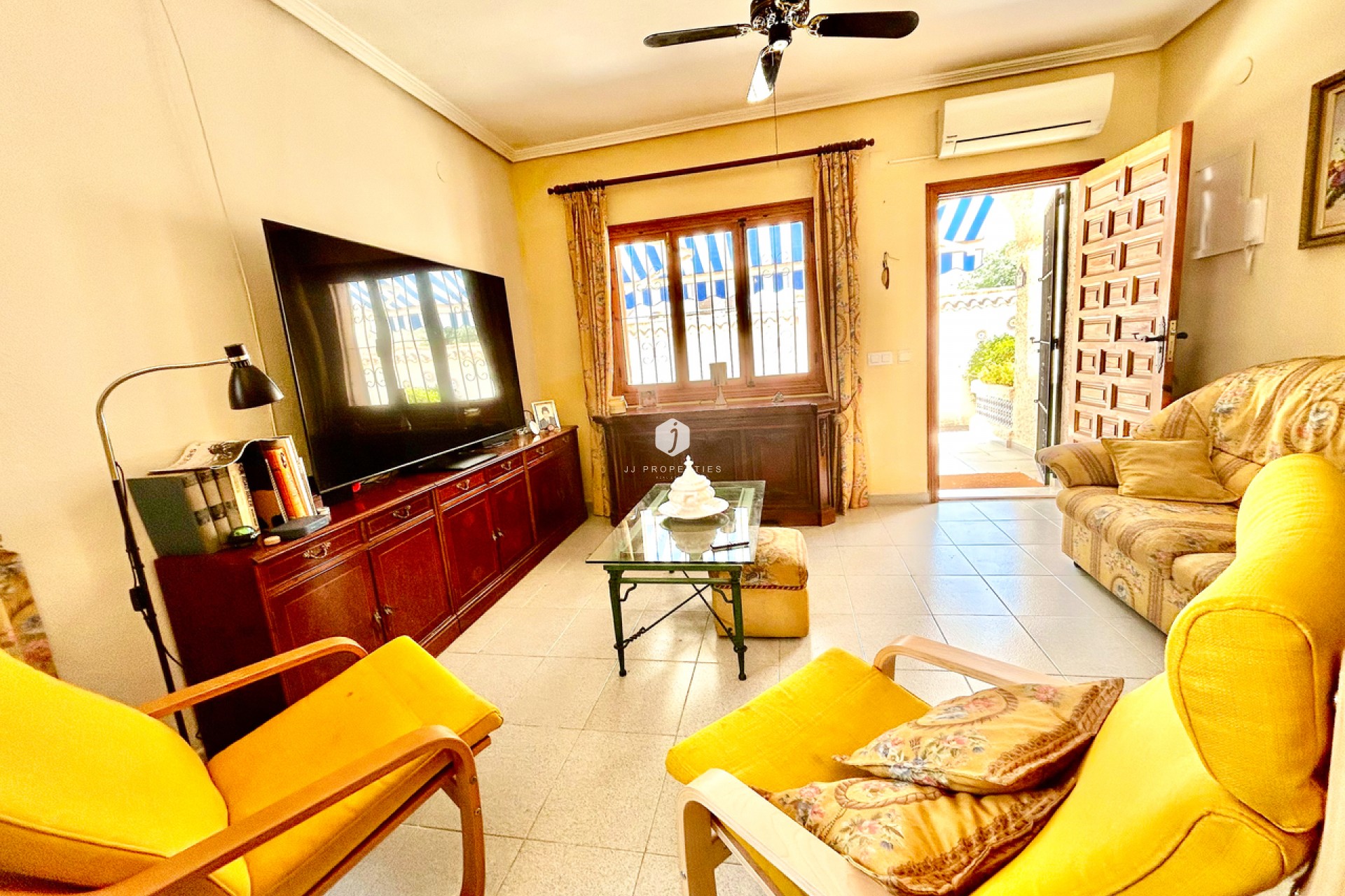 Resale - Villa -
La Zenia - Costa Blanca