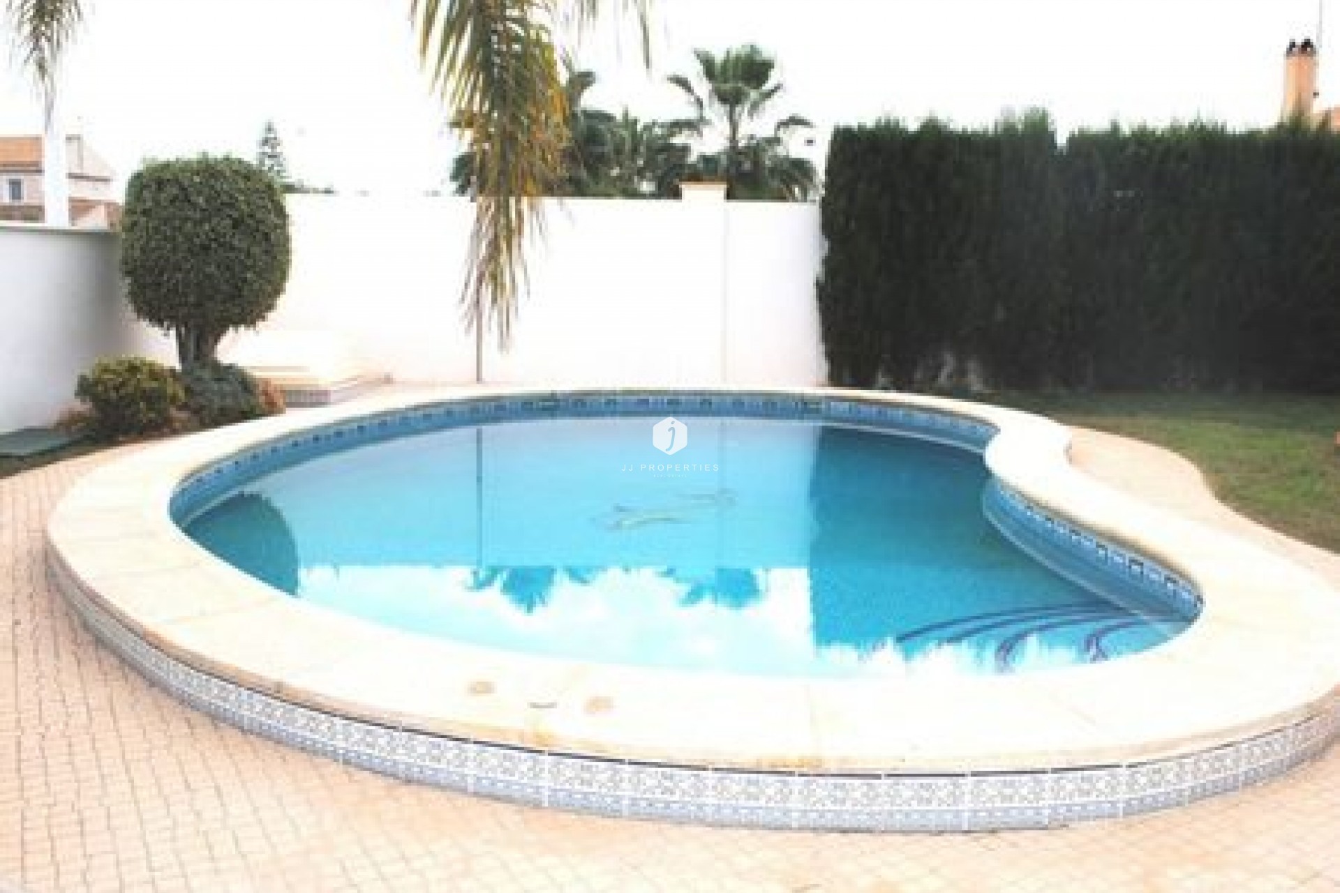 Resale - Villa -
La Zenia - Costa Blanca
