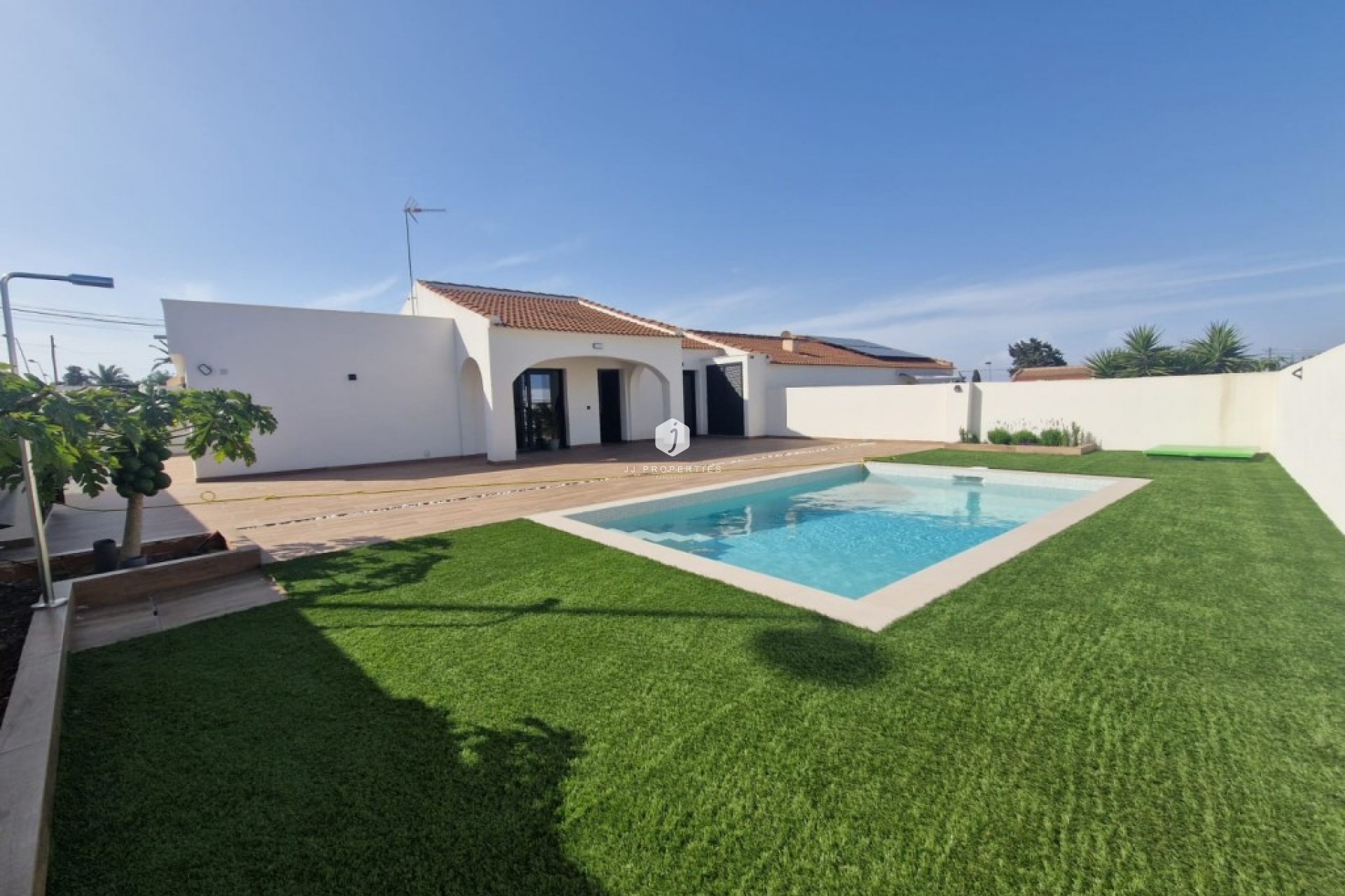 Resale - Villa -
Los Balcones - Costa Blanca
