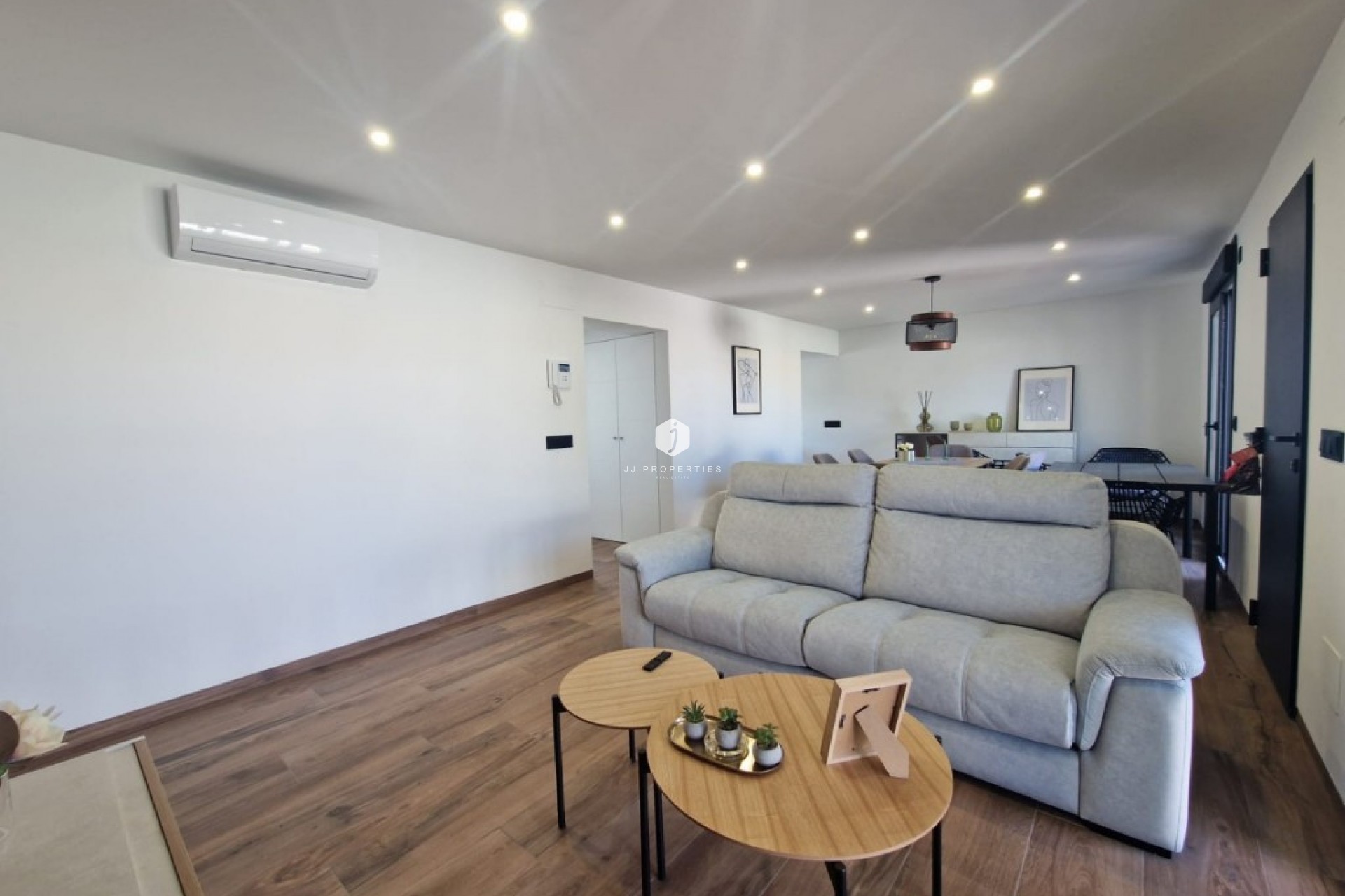 Resale - Villa -
Los Balcones - Costa Blanca