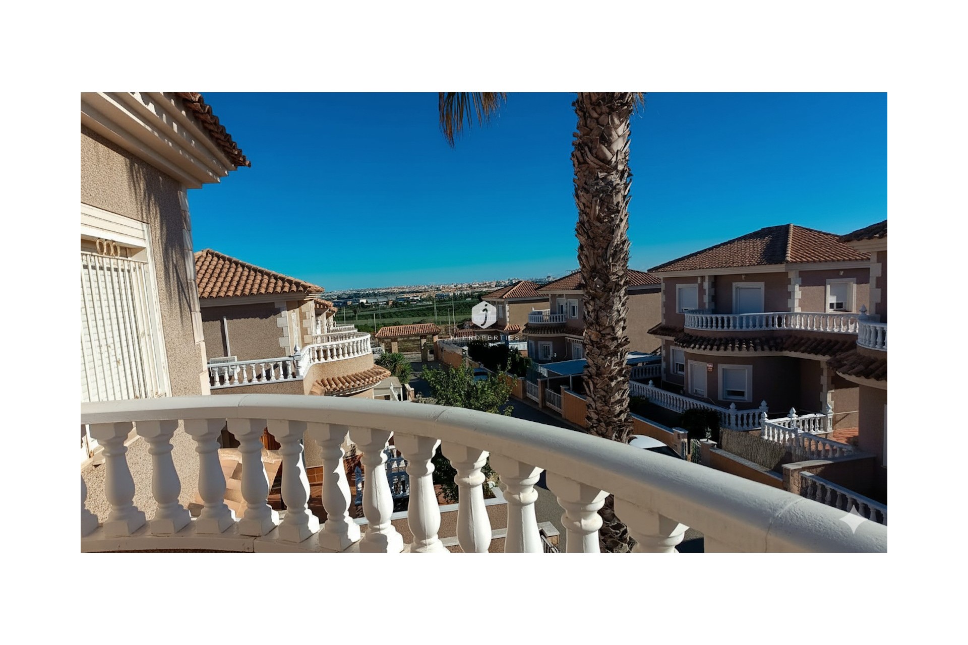Resale - Villa -
Los Balcones - Costa Blanca