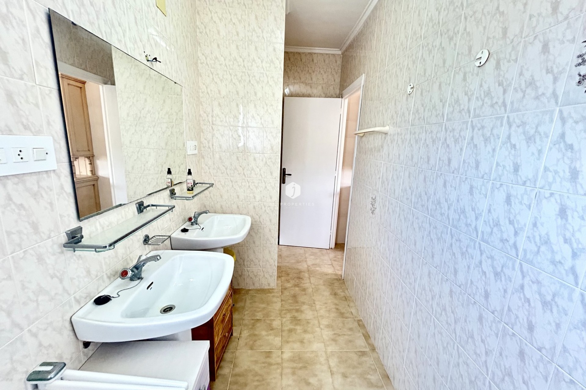 Resale - Villa -
Los Montesinos - Costa Blanca