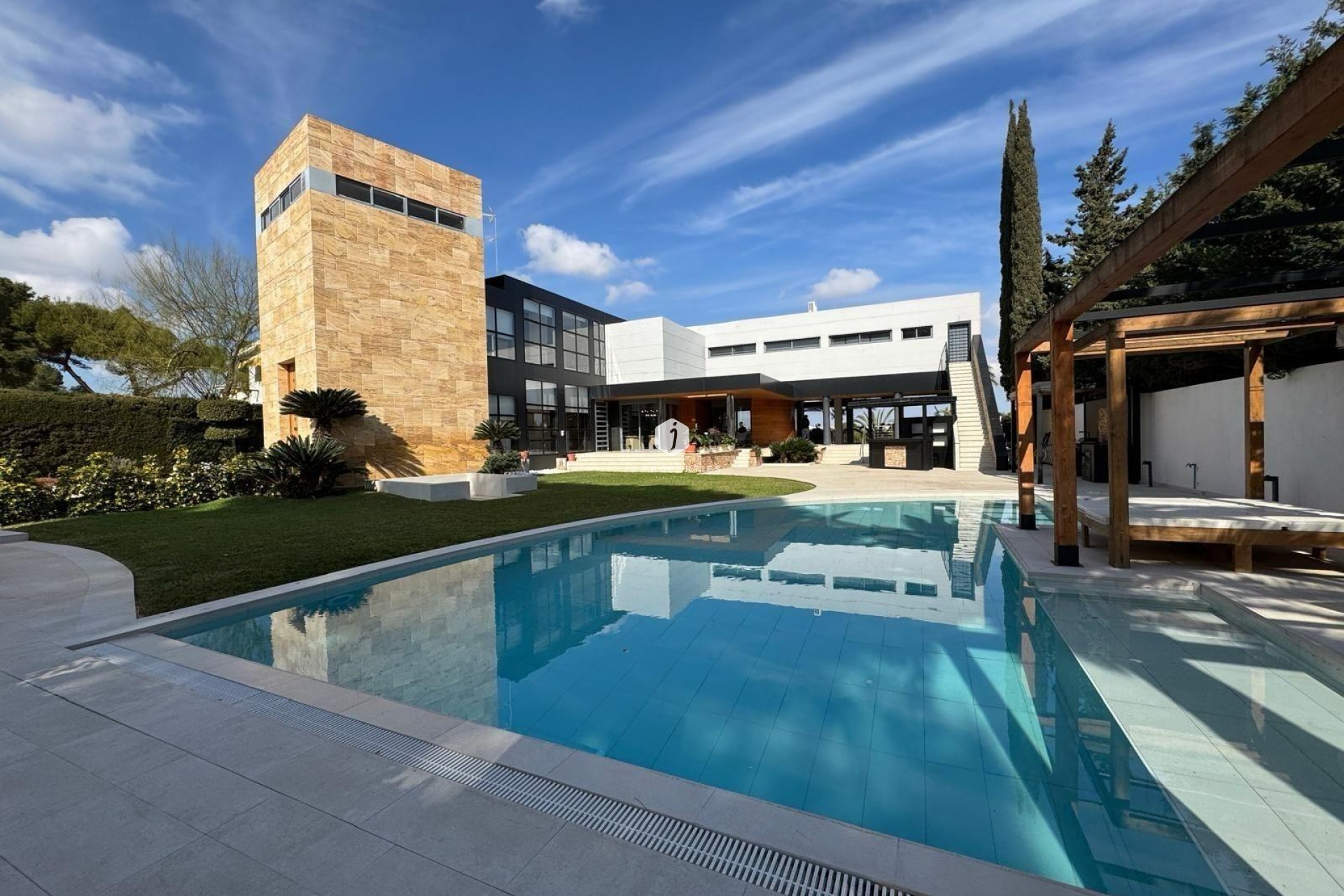 Resale - Villa -
Orihuela Costa - Altos De Campoamor